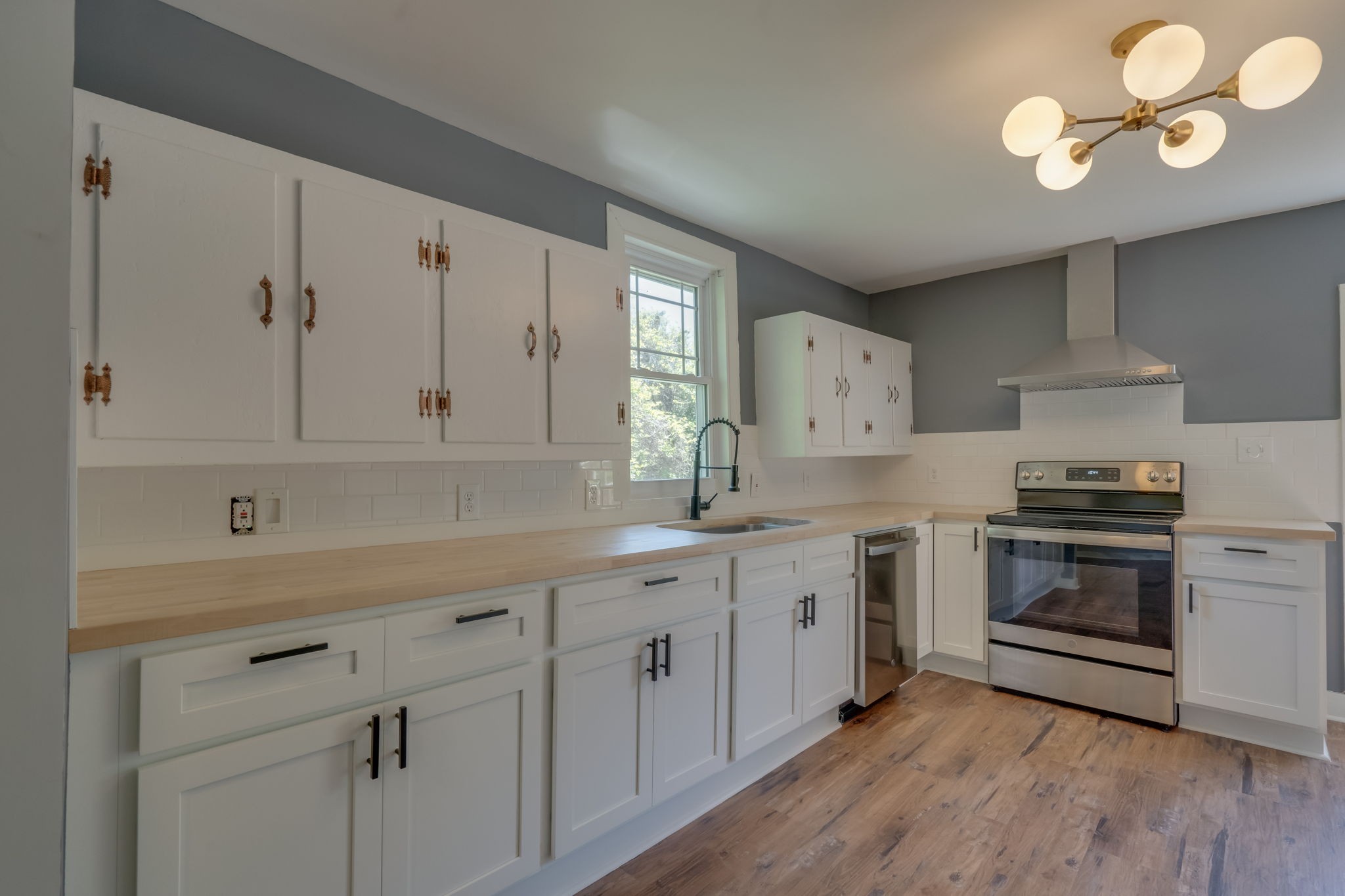 4668 Chestnut Ridge Rd