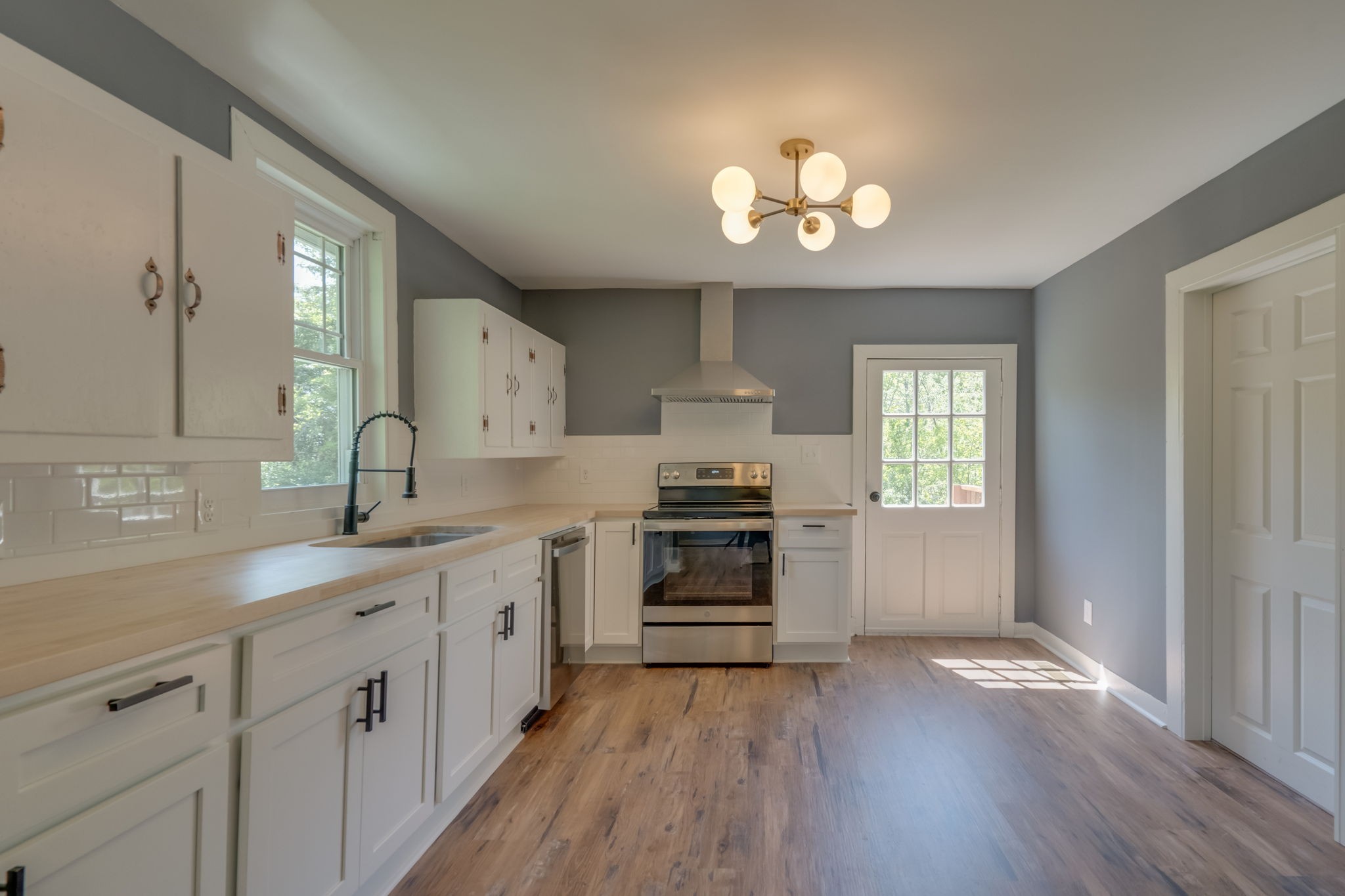 4668 Chestnut Ridge Rd