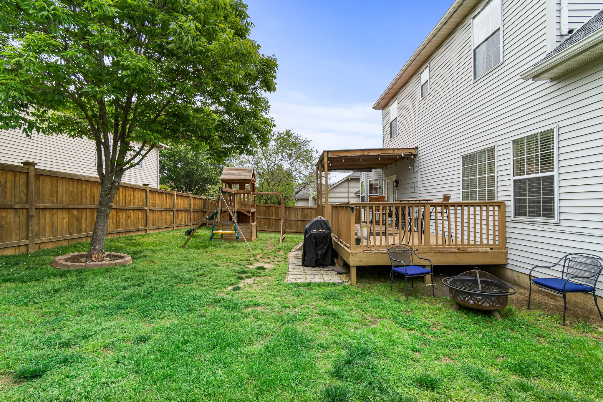 202 Golden Leaf Ct