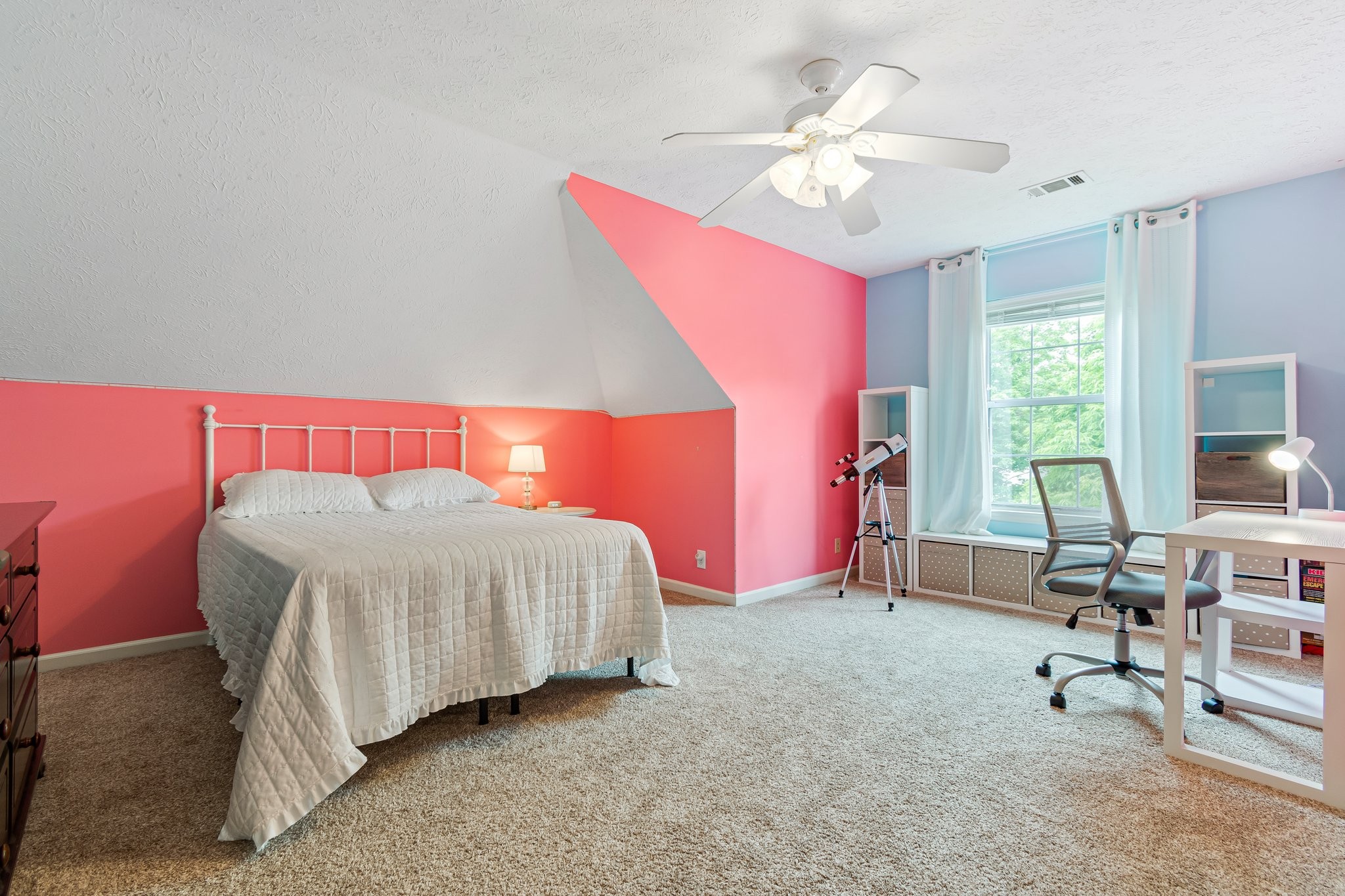 202 Golden Leaf Ct
