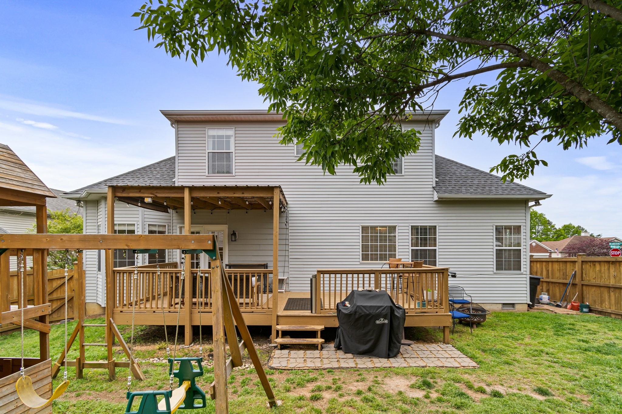 202 Golden Leaf Ct