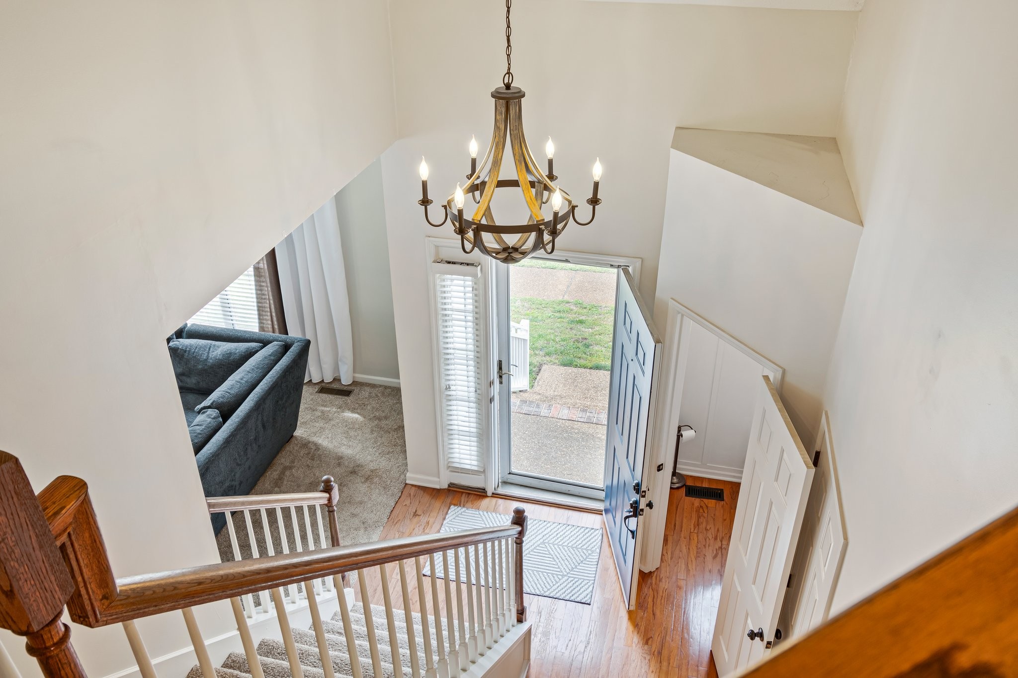 202 Golden Leaf Ct