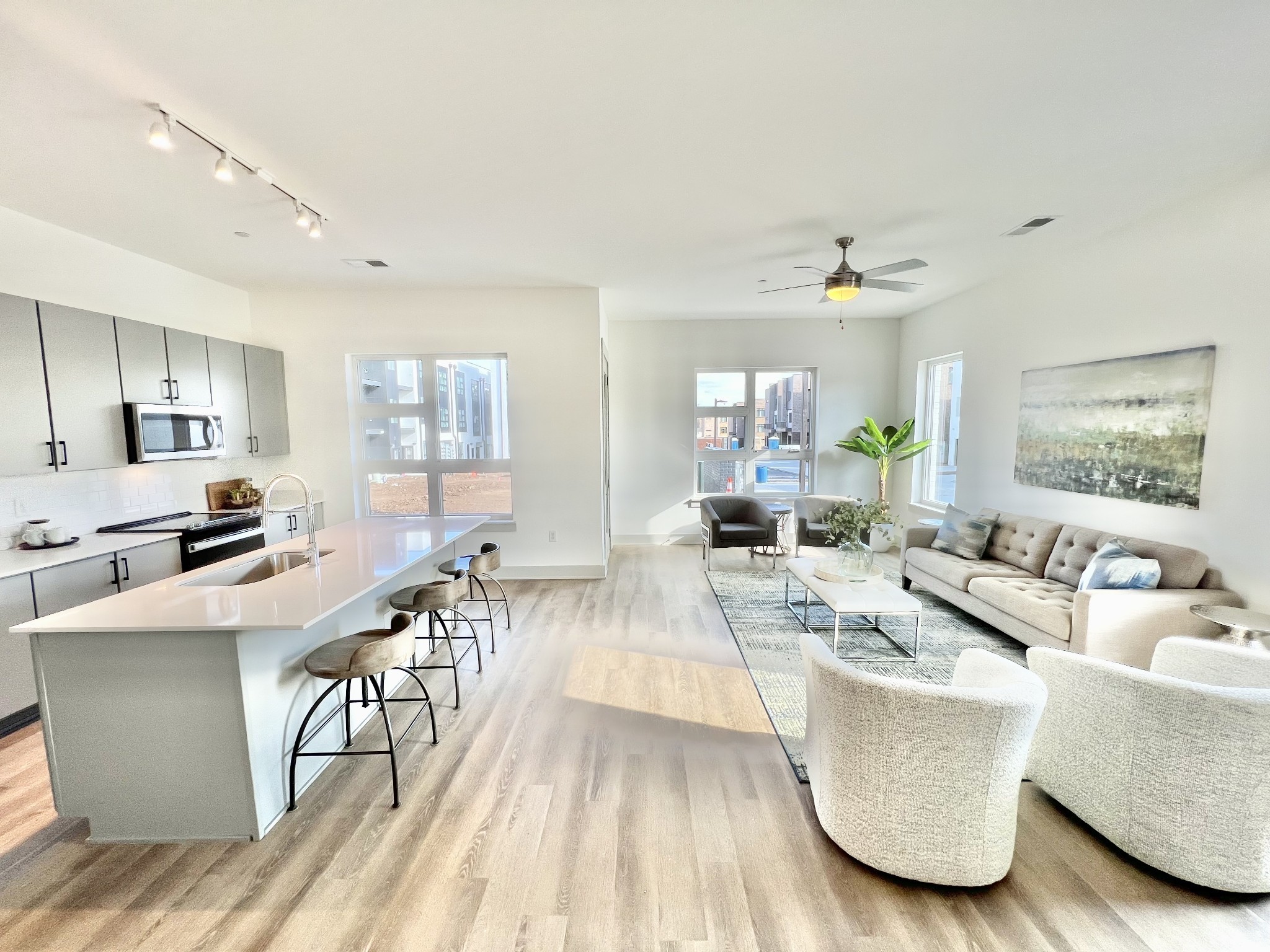 542 Southgate Ave Unit: 304
