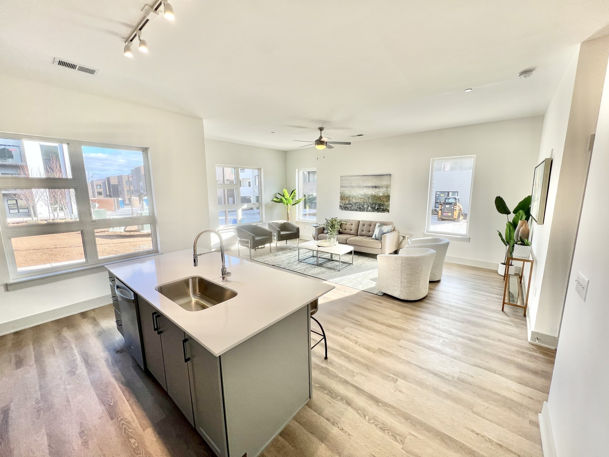 542 Southgate Ave Unit: 304