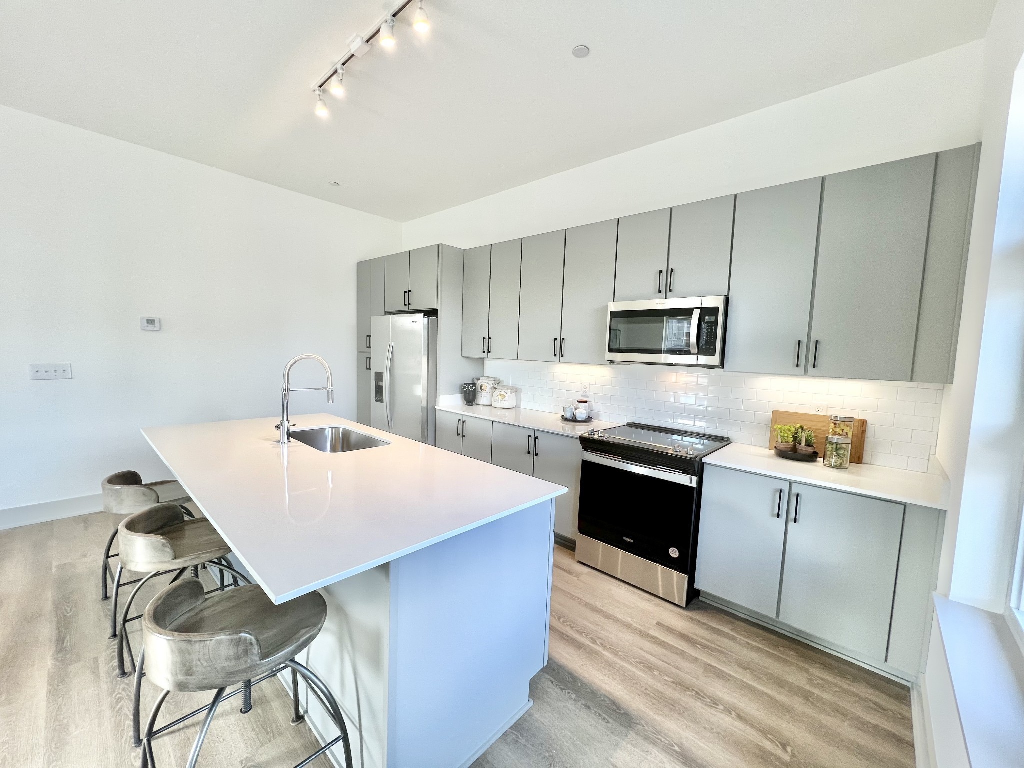 542 Southgate Ave Unit: 304