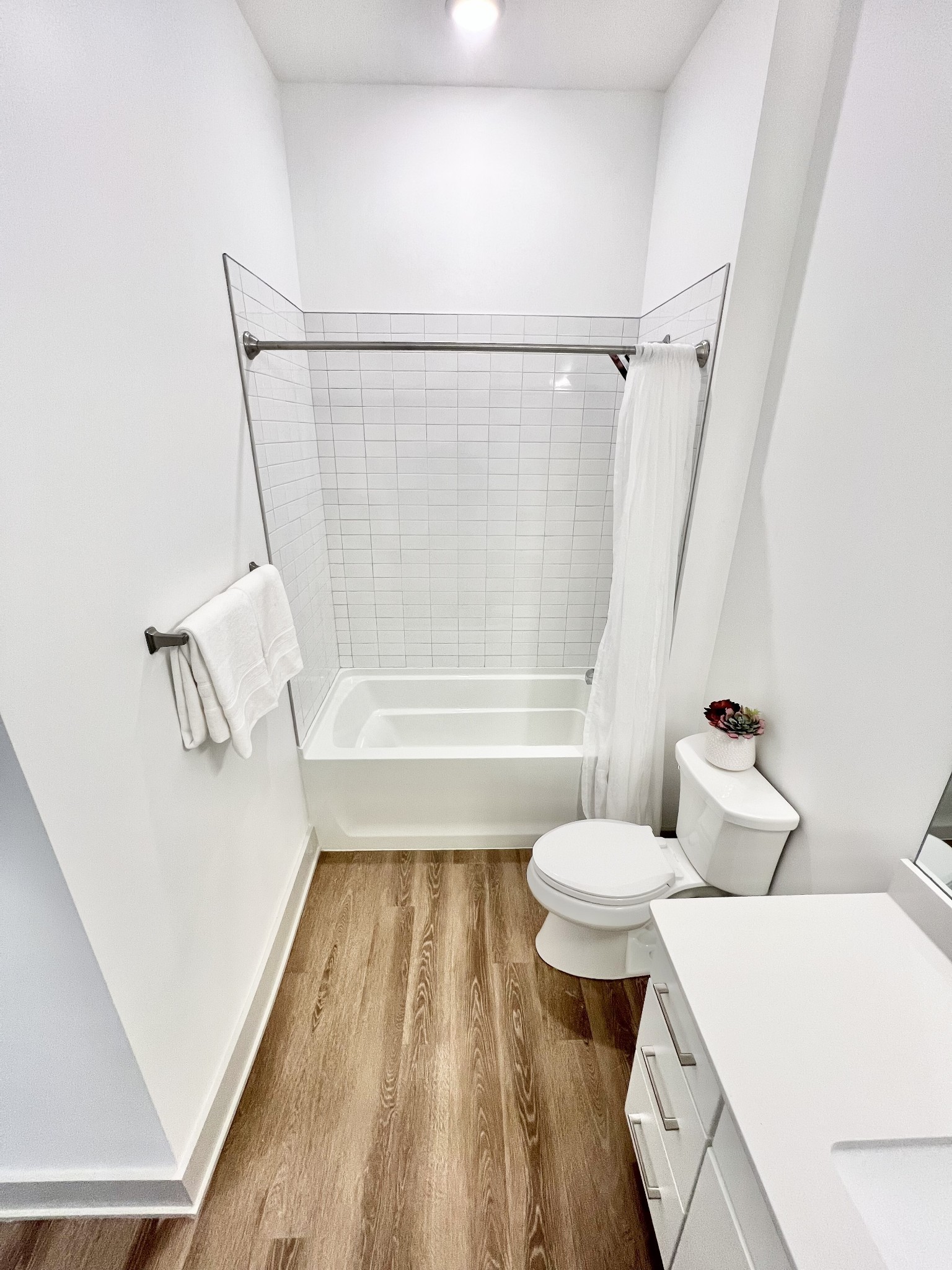 542 Southgate Ave Unit: 304