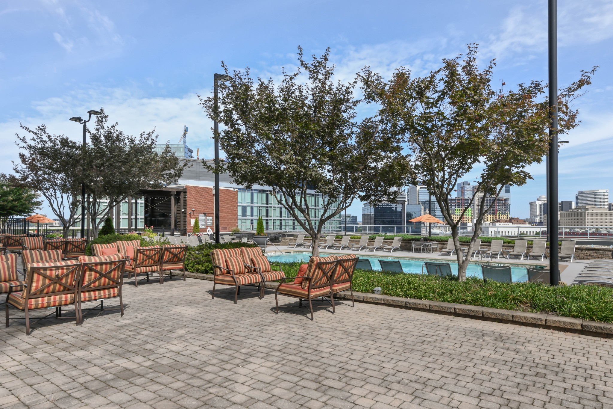 600 12th Ave, S Unit: 1207