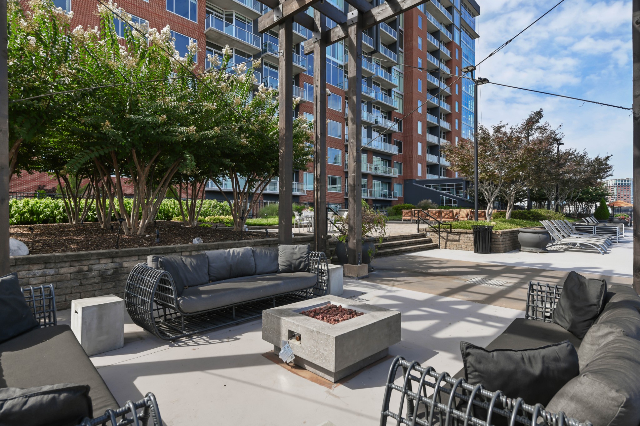 600 12th Ave, S Unit: 1207