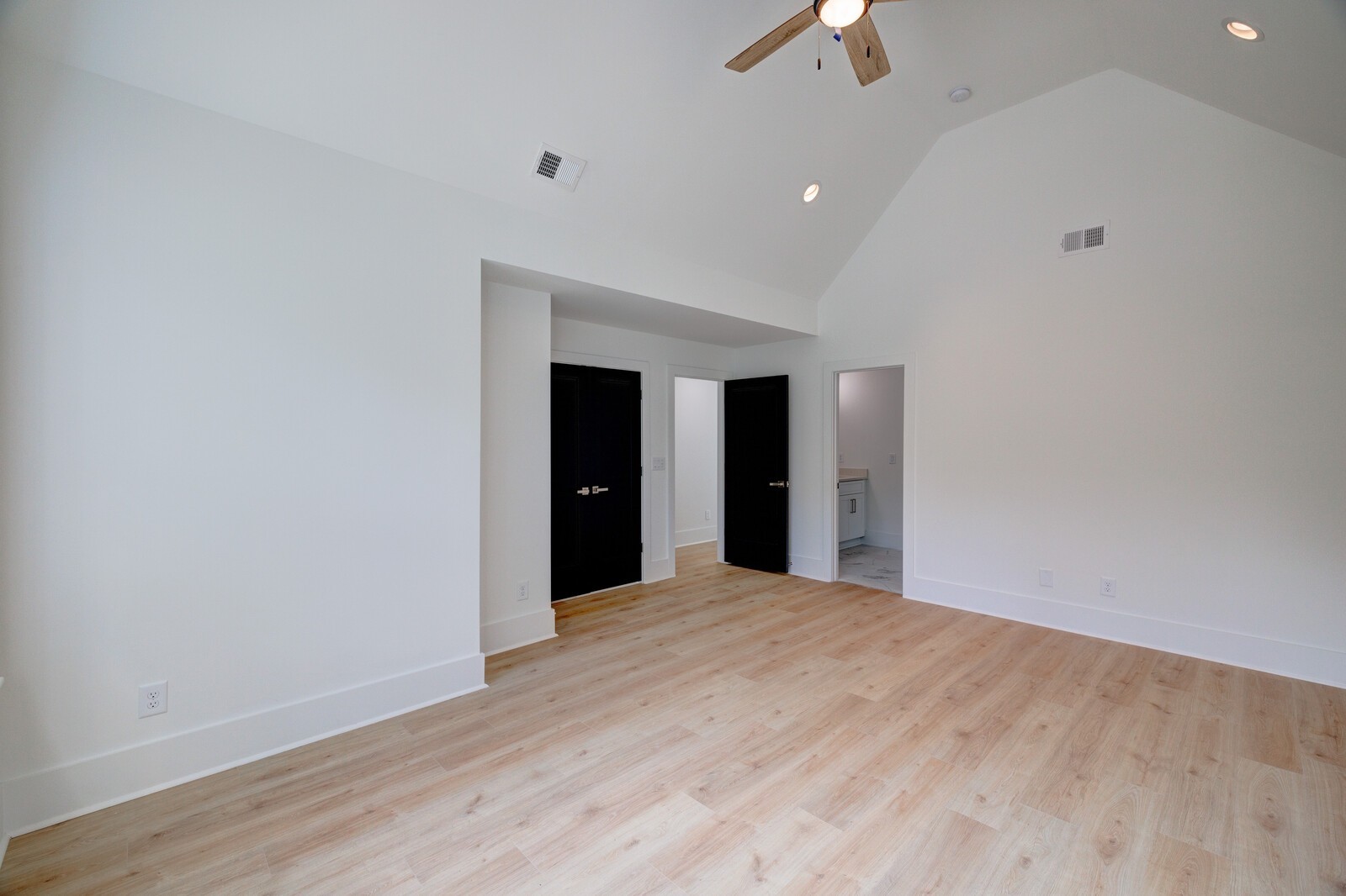 357 Willard Dr