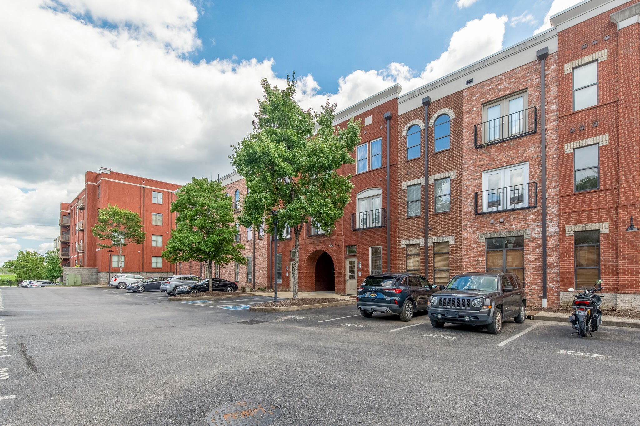 760 Wedgewood Park Unit: 203