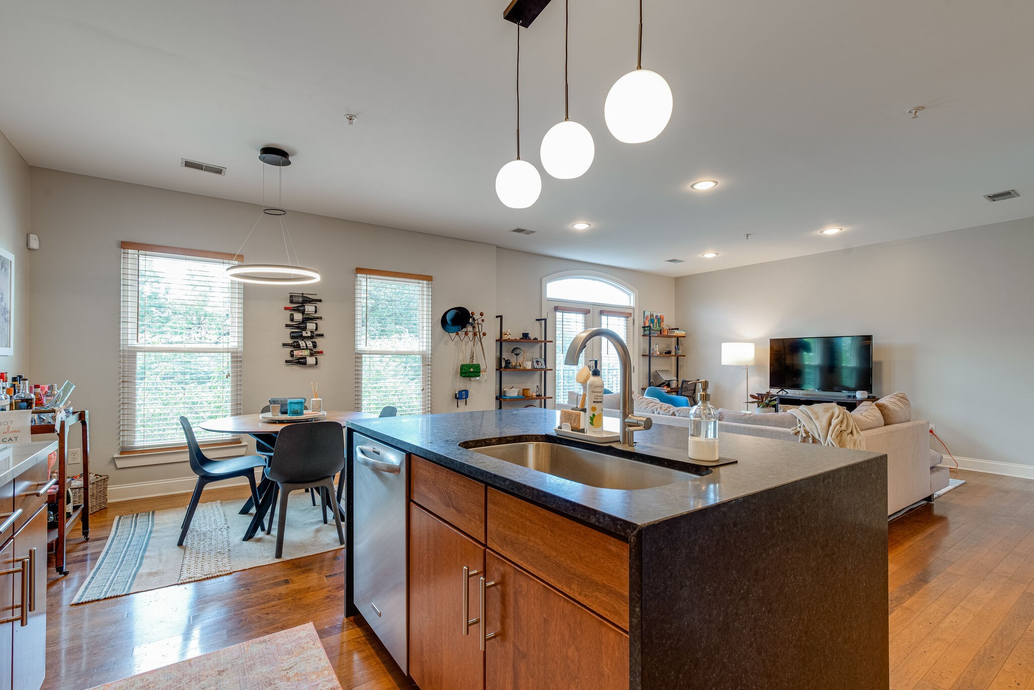760 Wedgewood Park Unit: 203