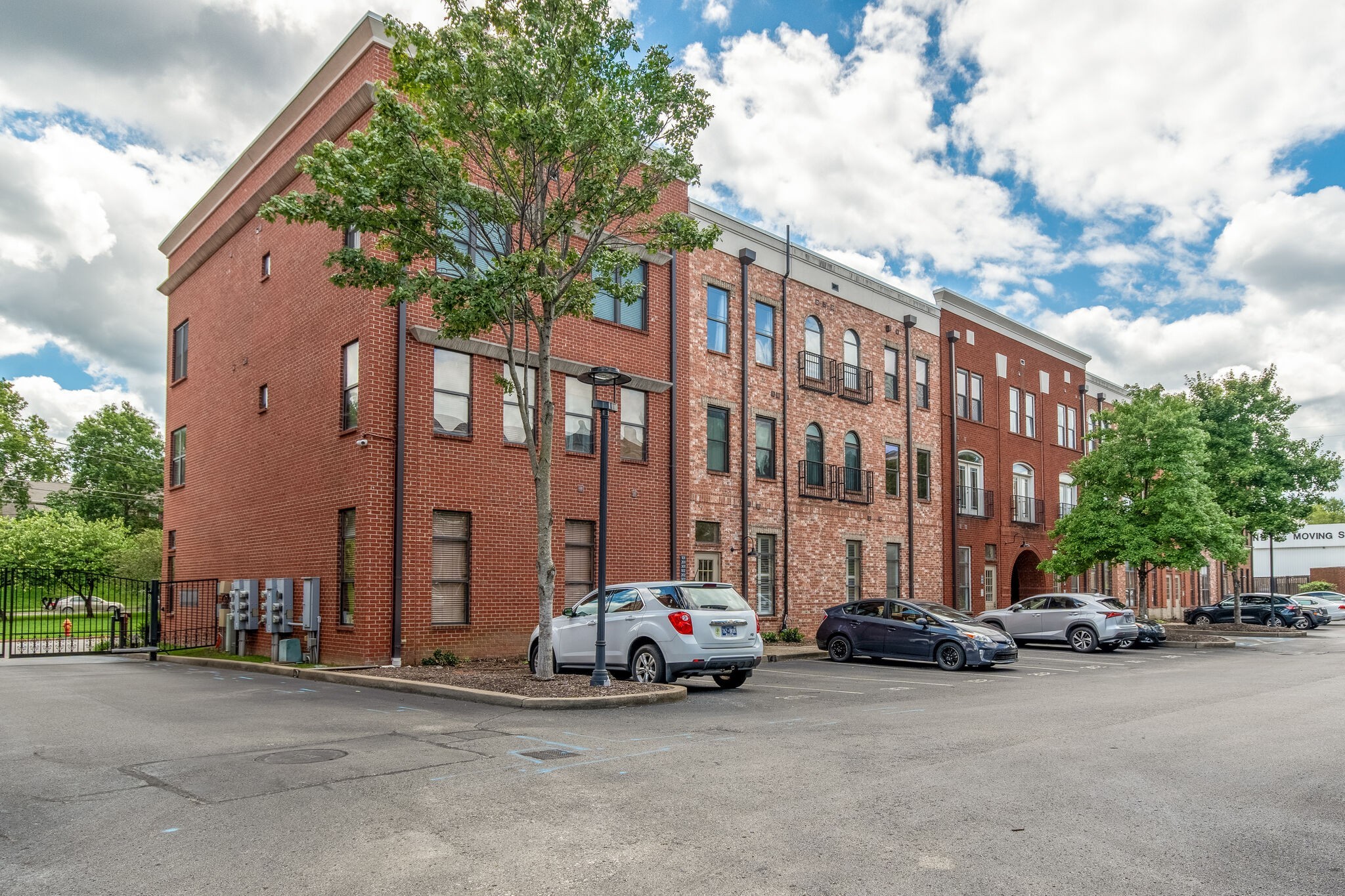 760 Wedgewood Park Unit: 203