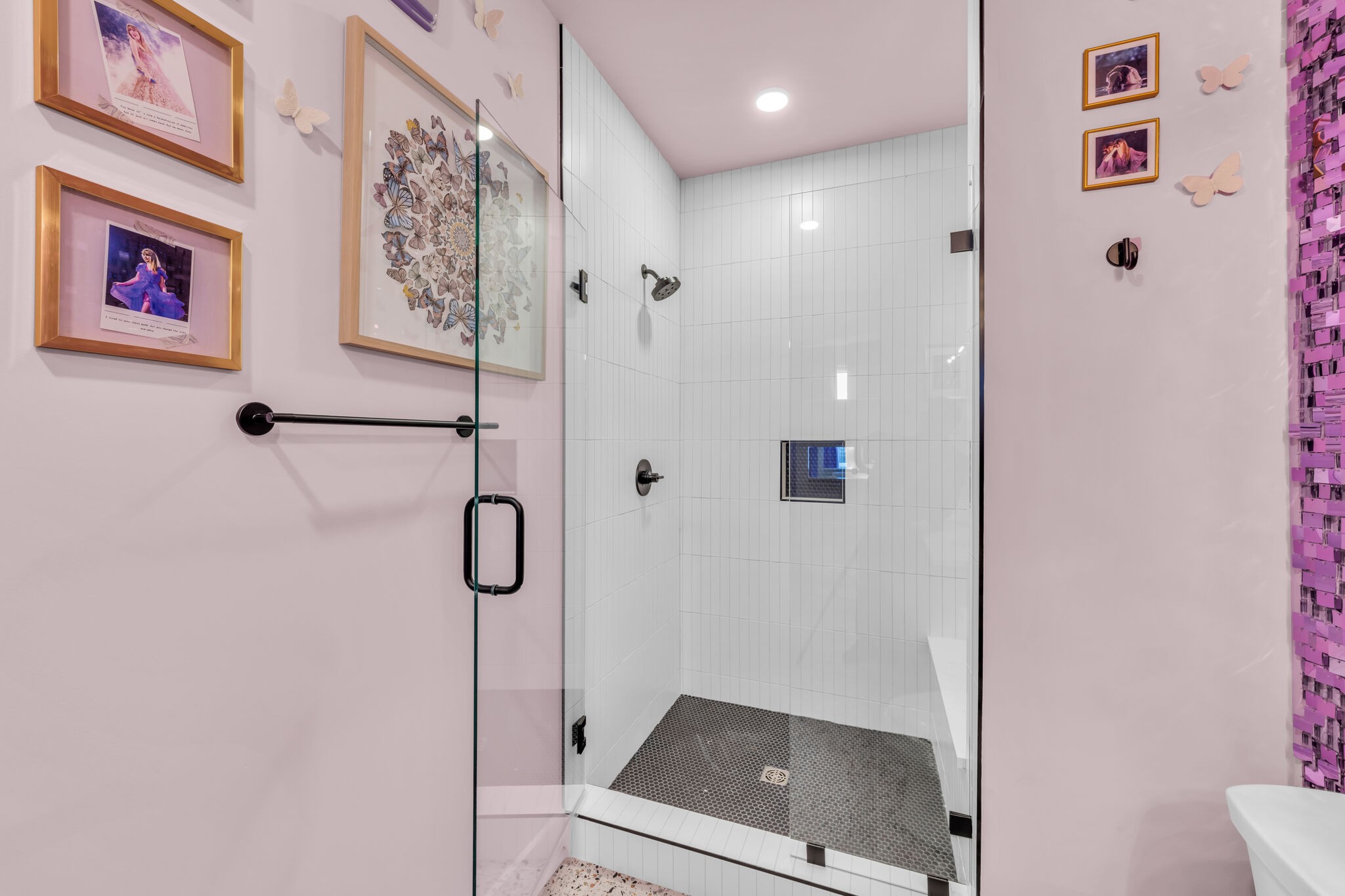 245 Hermitage Ave #306