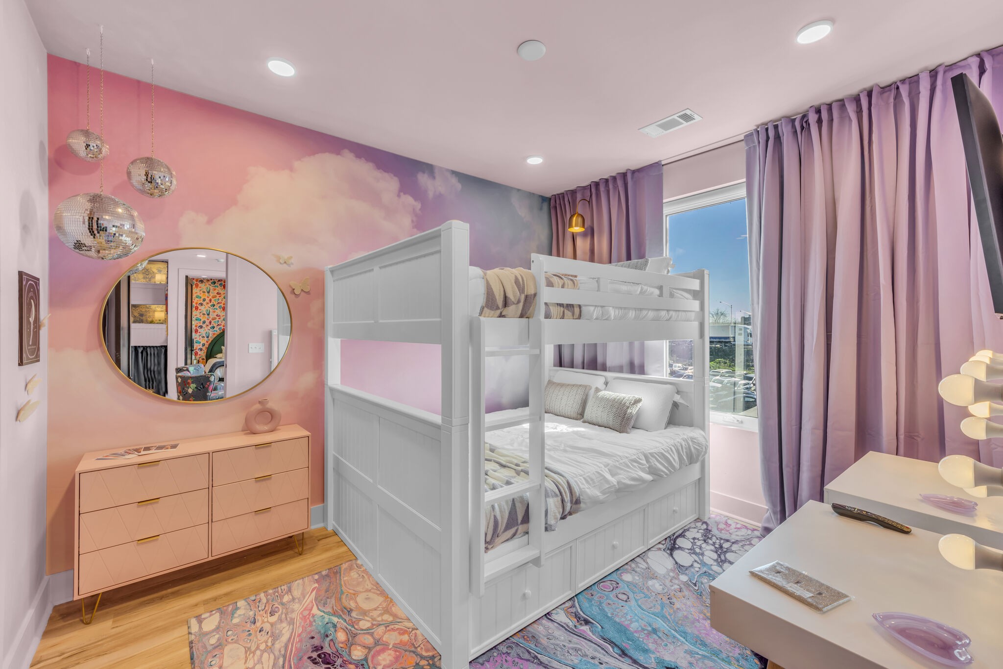 245 Hermitage Ave #306