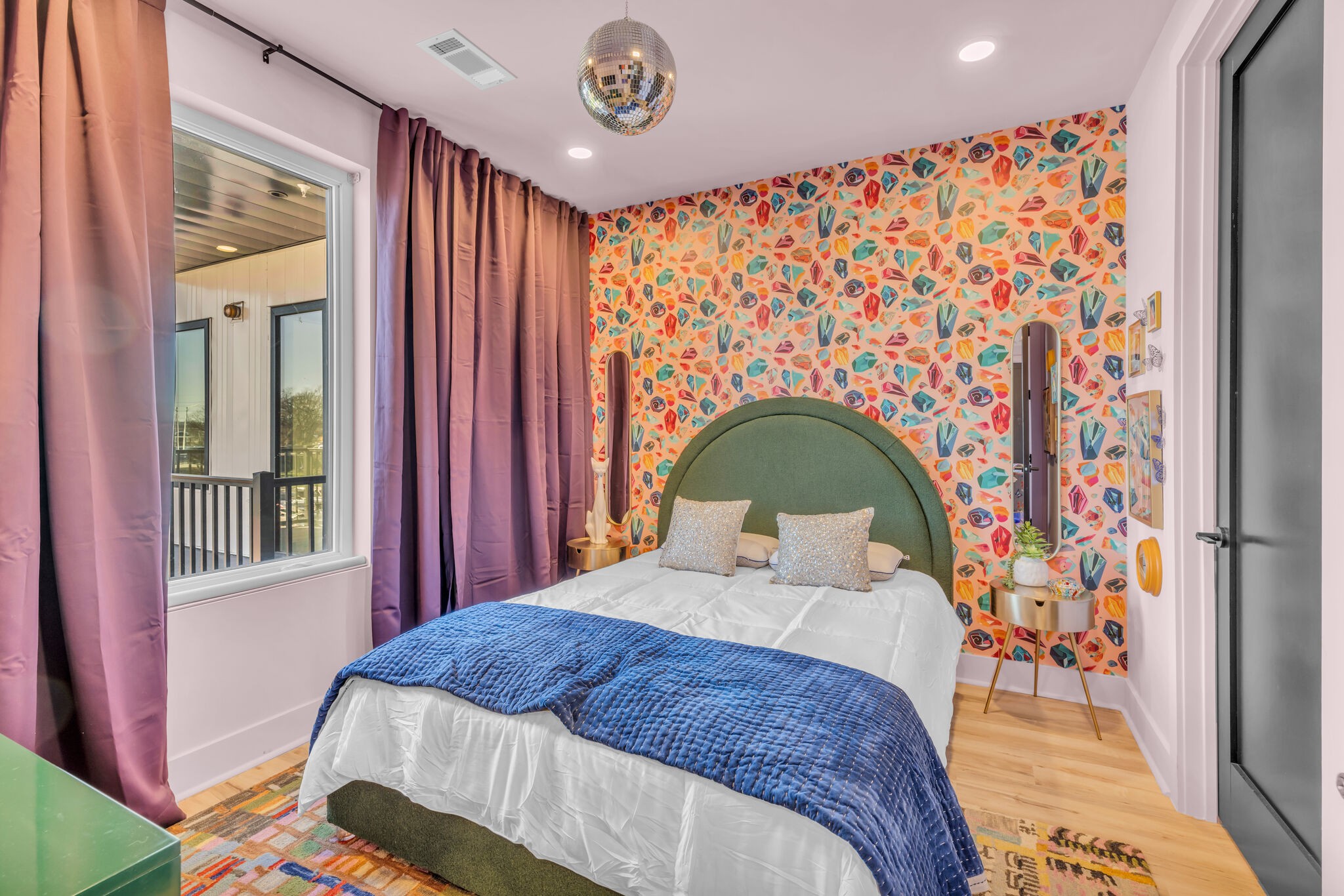245 Hermitage Ave #306