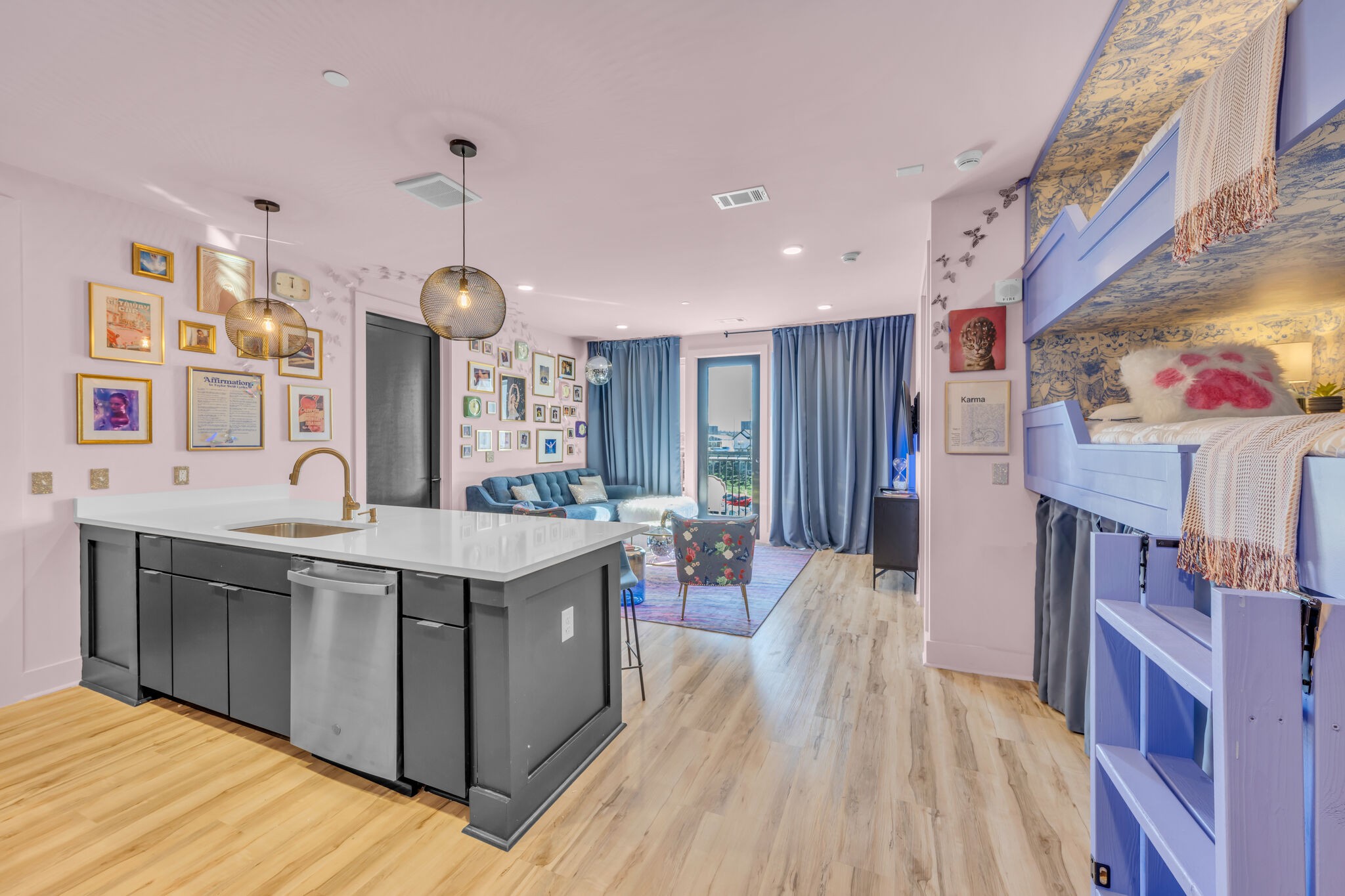245 Hermitage Ave #306
