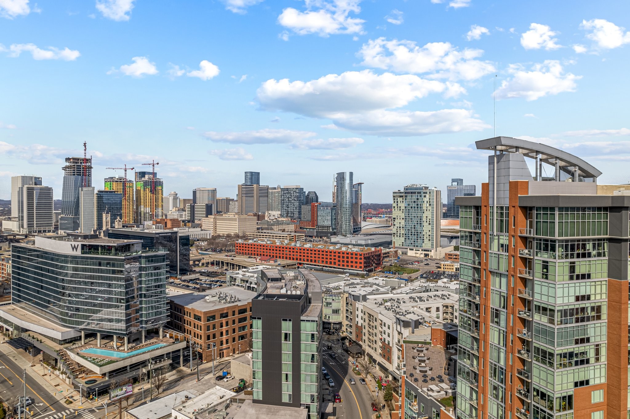 600 12th Ave, S Unit: 1507