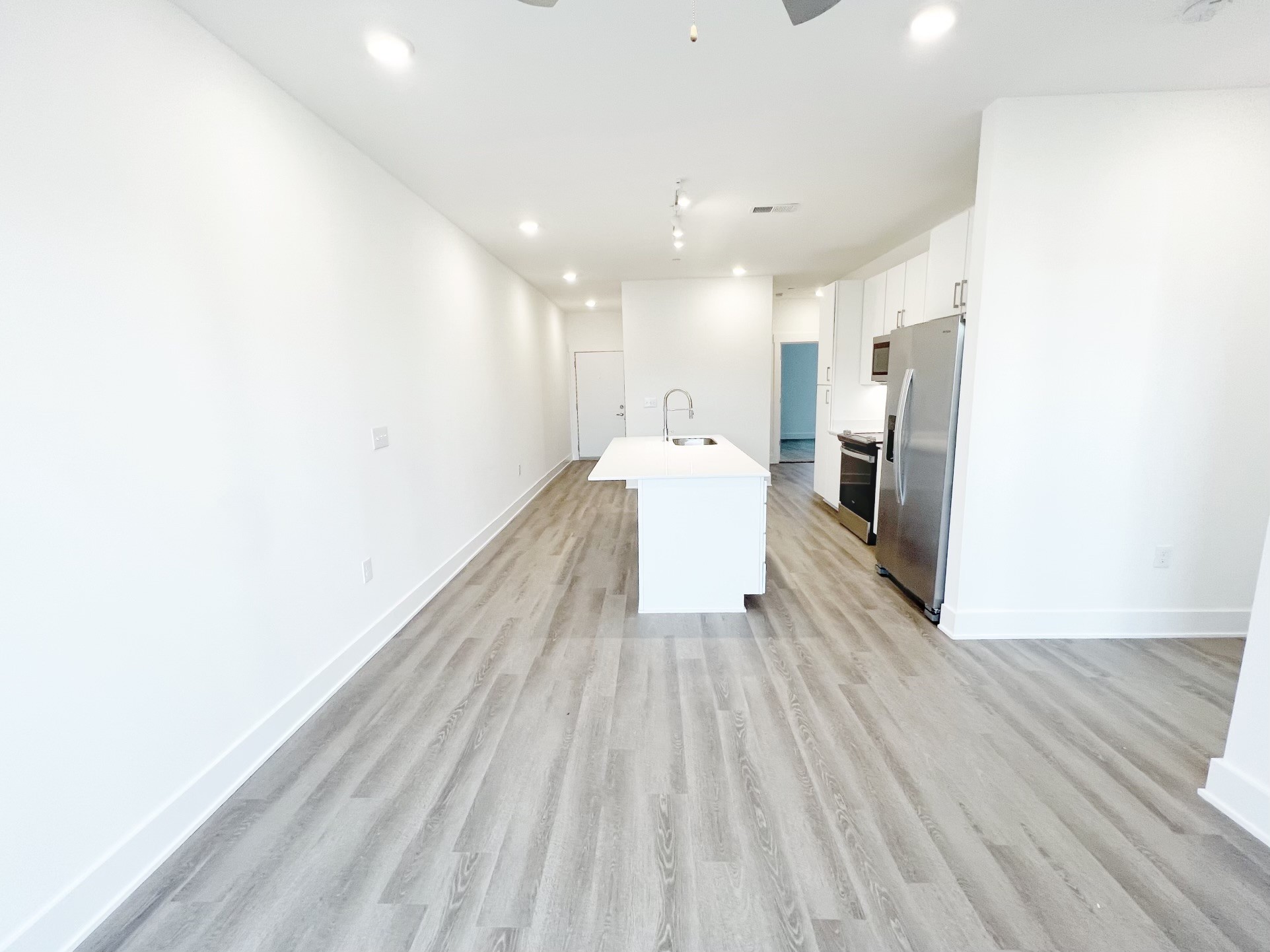 542 Southgate Ave Unit: 220