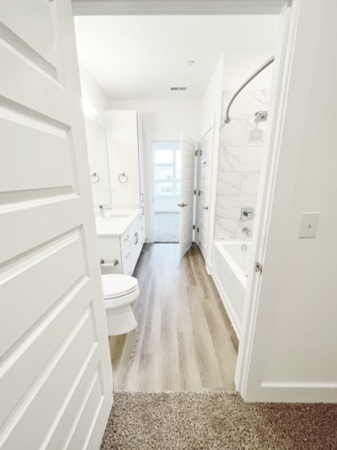 542 Southgate Ave Unit: 220