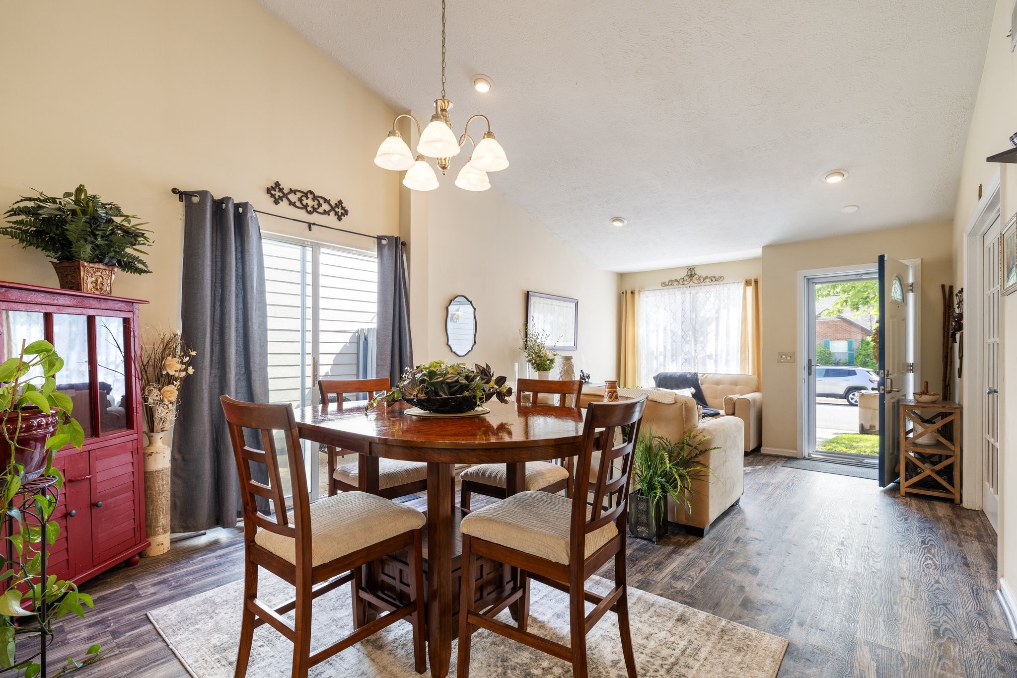 2523 Sonar St