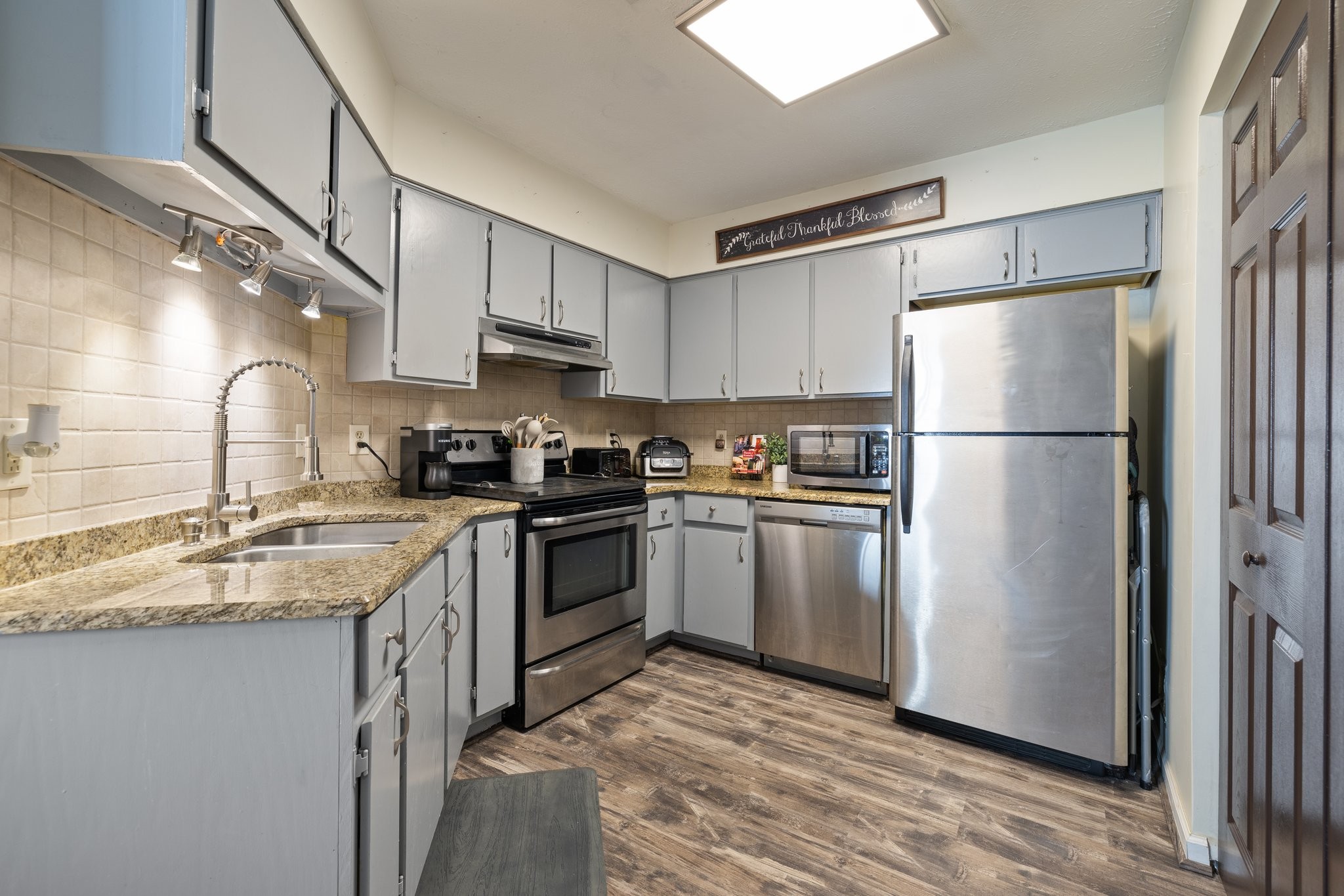 2523 Sonar St