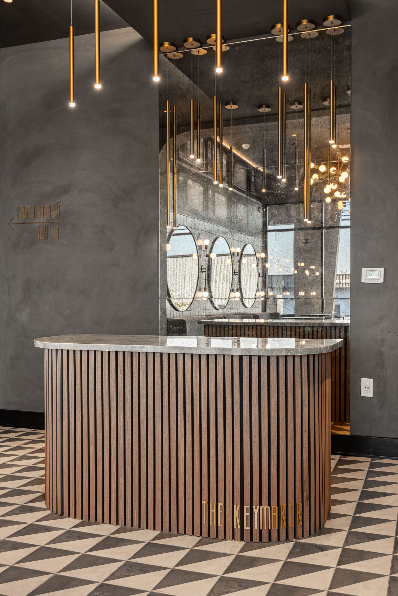 245 Hermitage Avenue Unit: 401