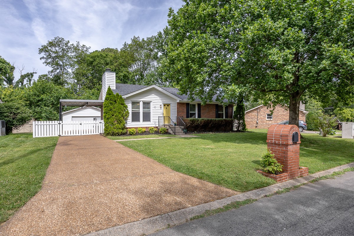 804 Ember Lake Dr
