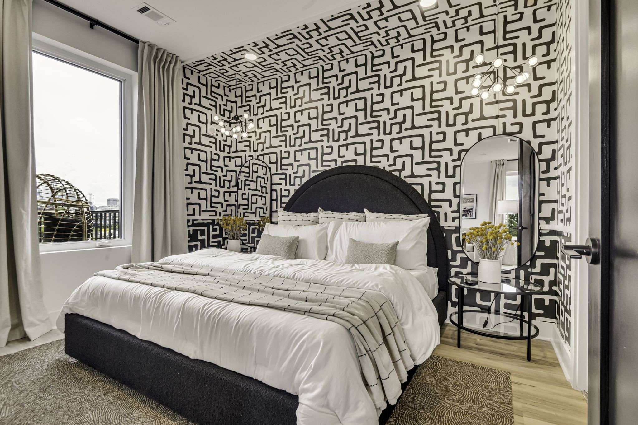 245 Hermitage Avenue Unit: 301