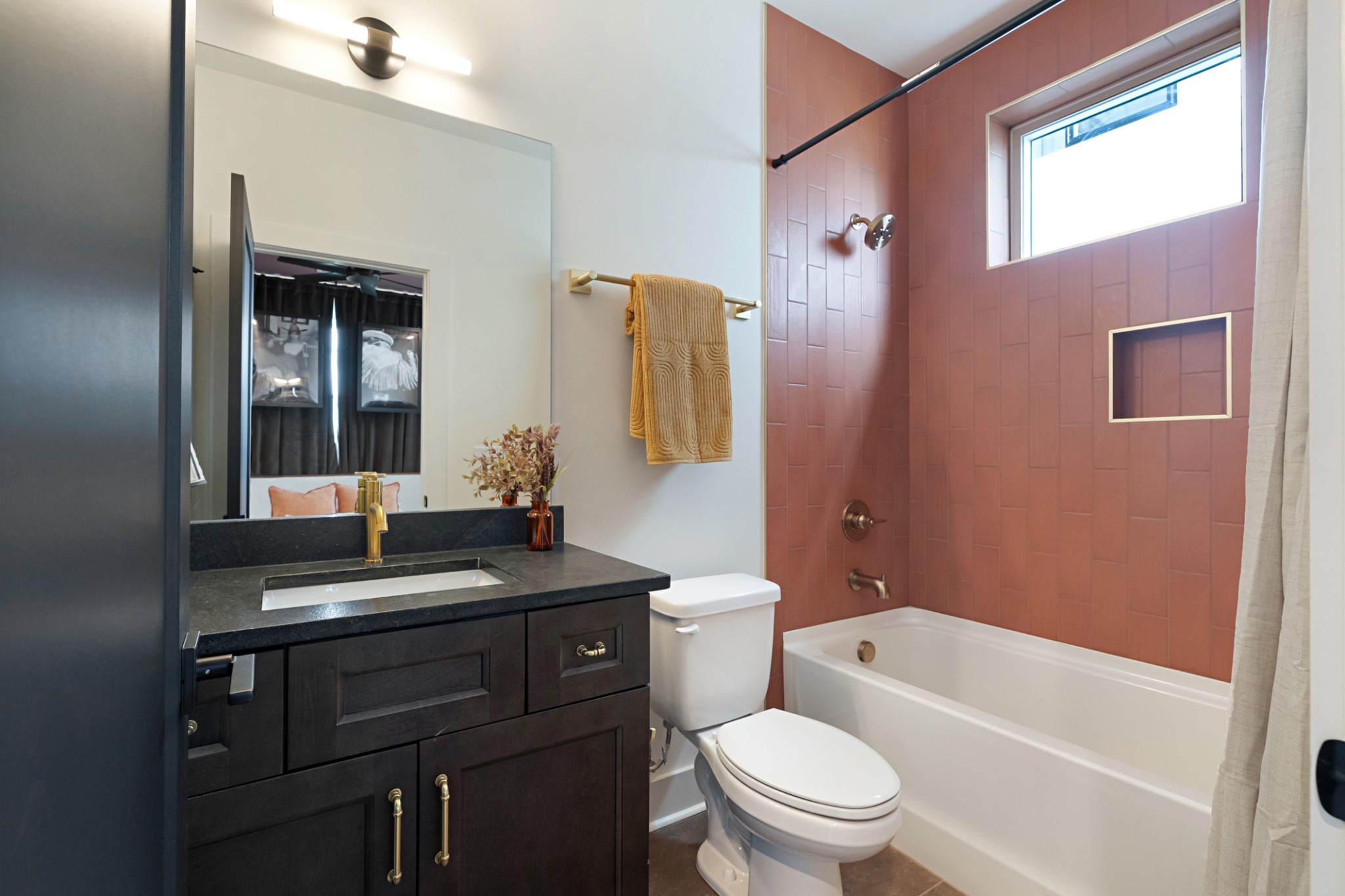 1622 County Hospital Rd Unit: The Maverick