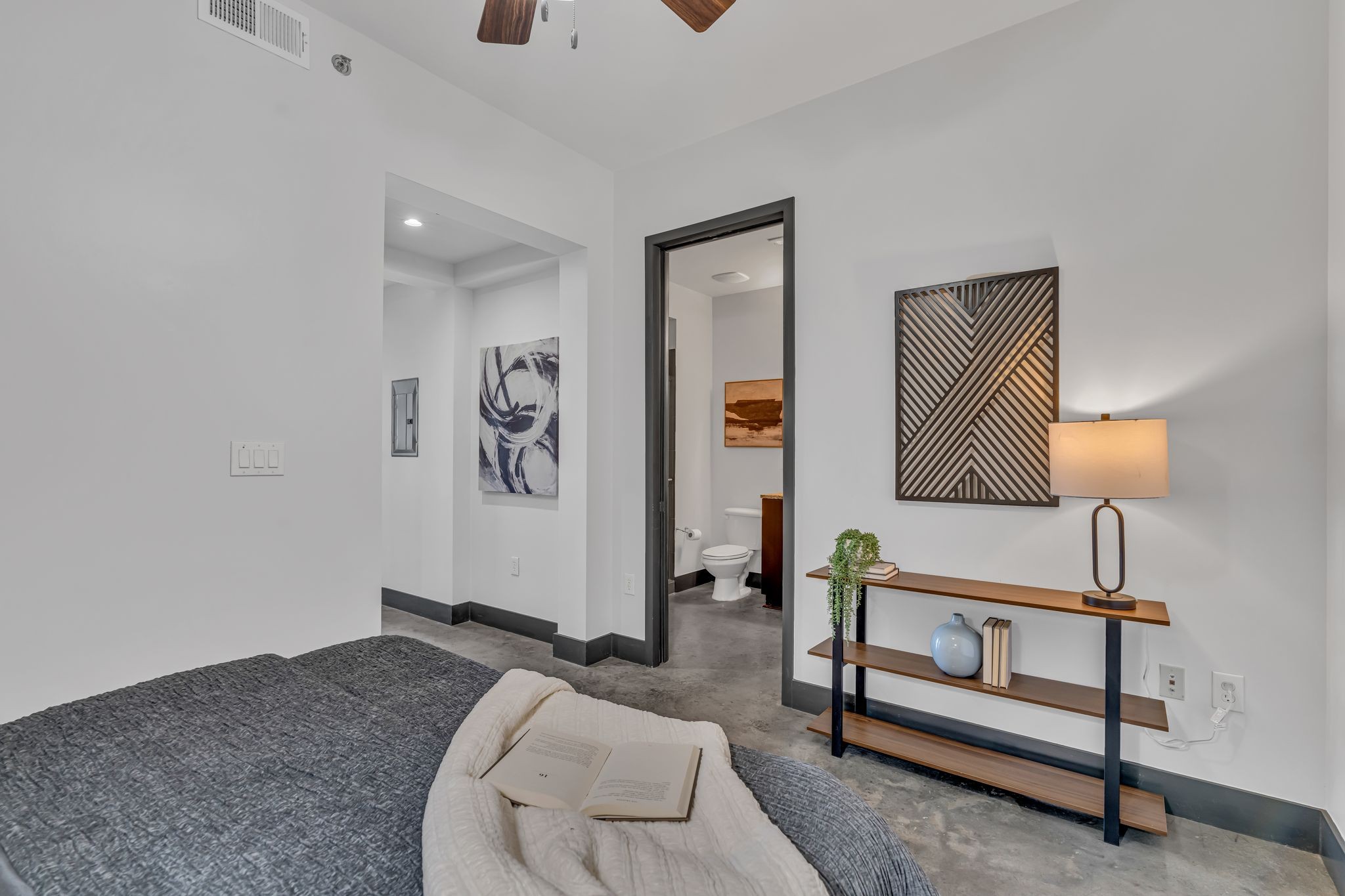1510 Demonbreun St Unit: 907