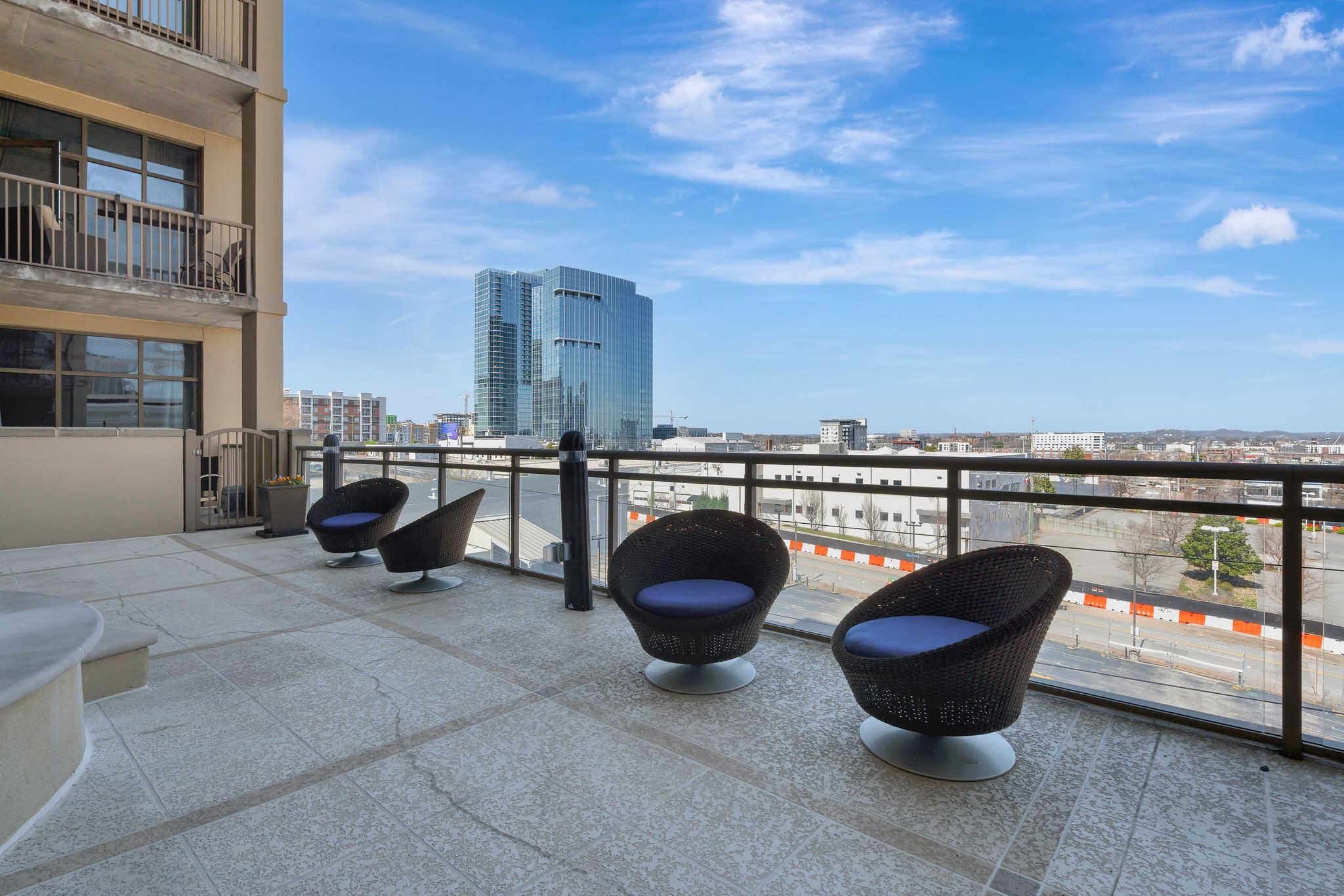 1510 Demonbreun St Unit: 907
