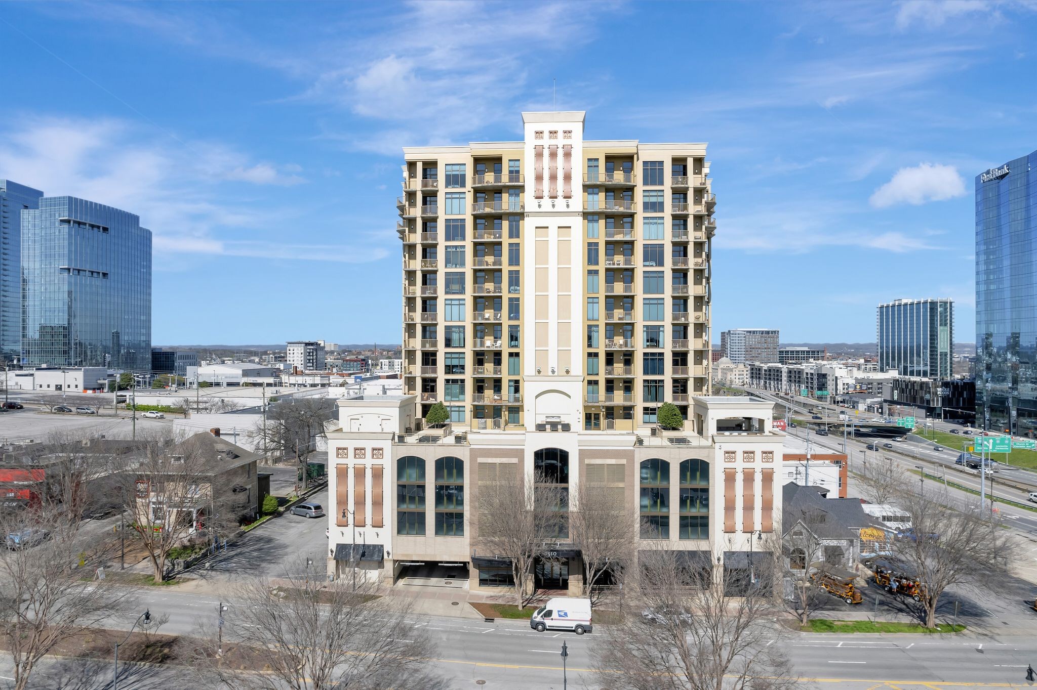 1510 Demonbreun St Unit: 907