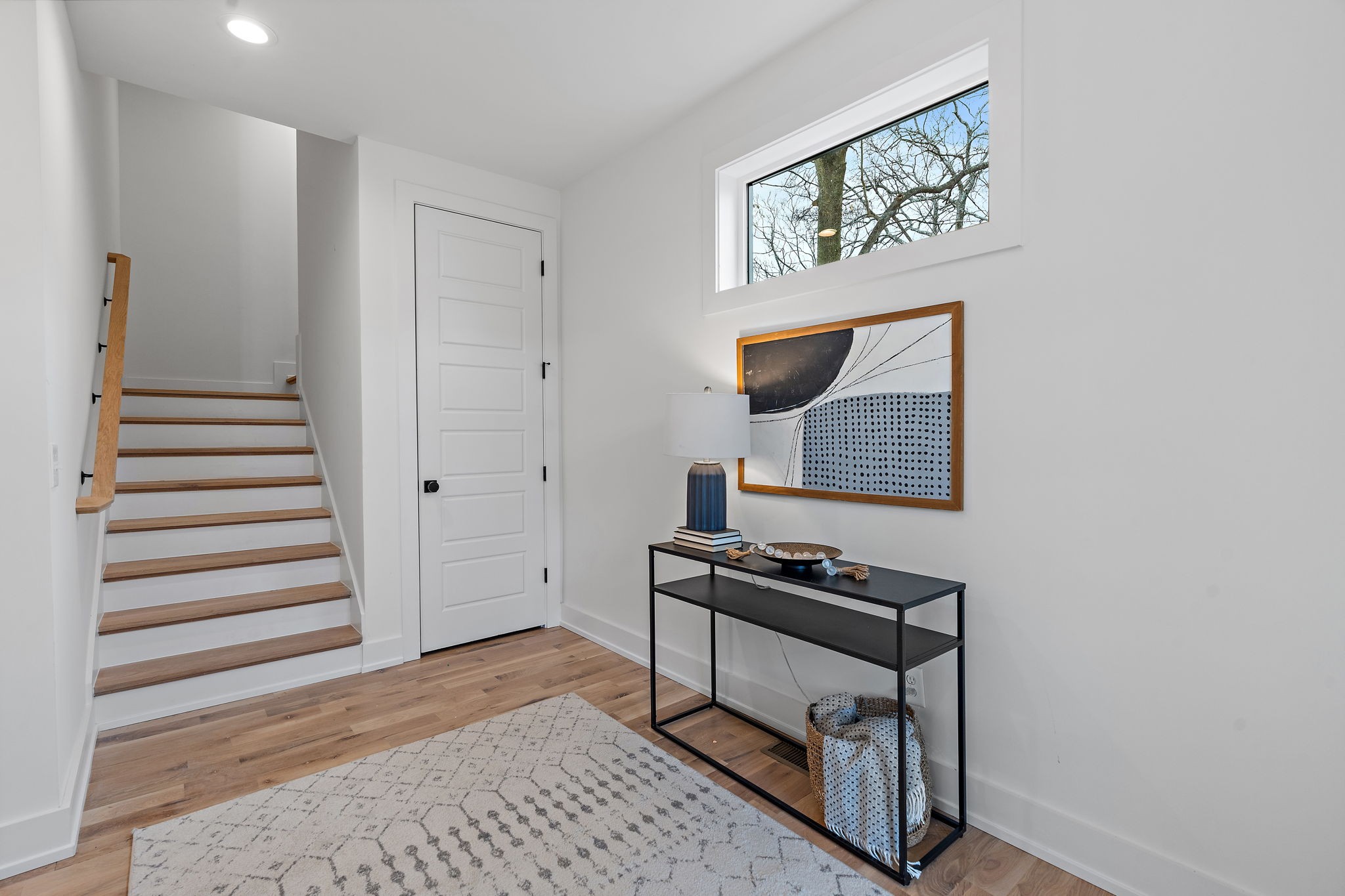 1105B Summit Ave