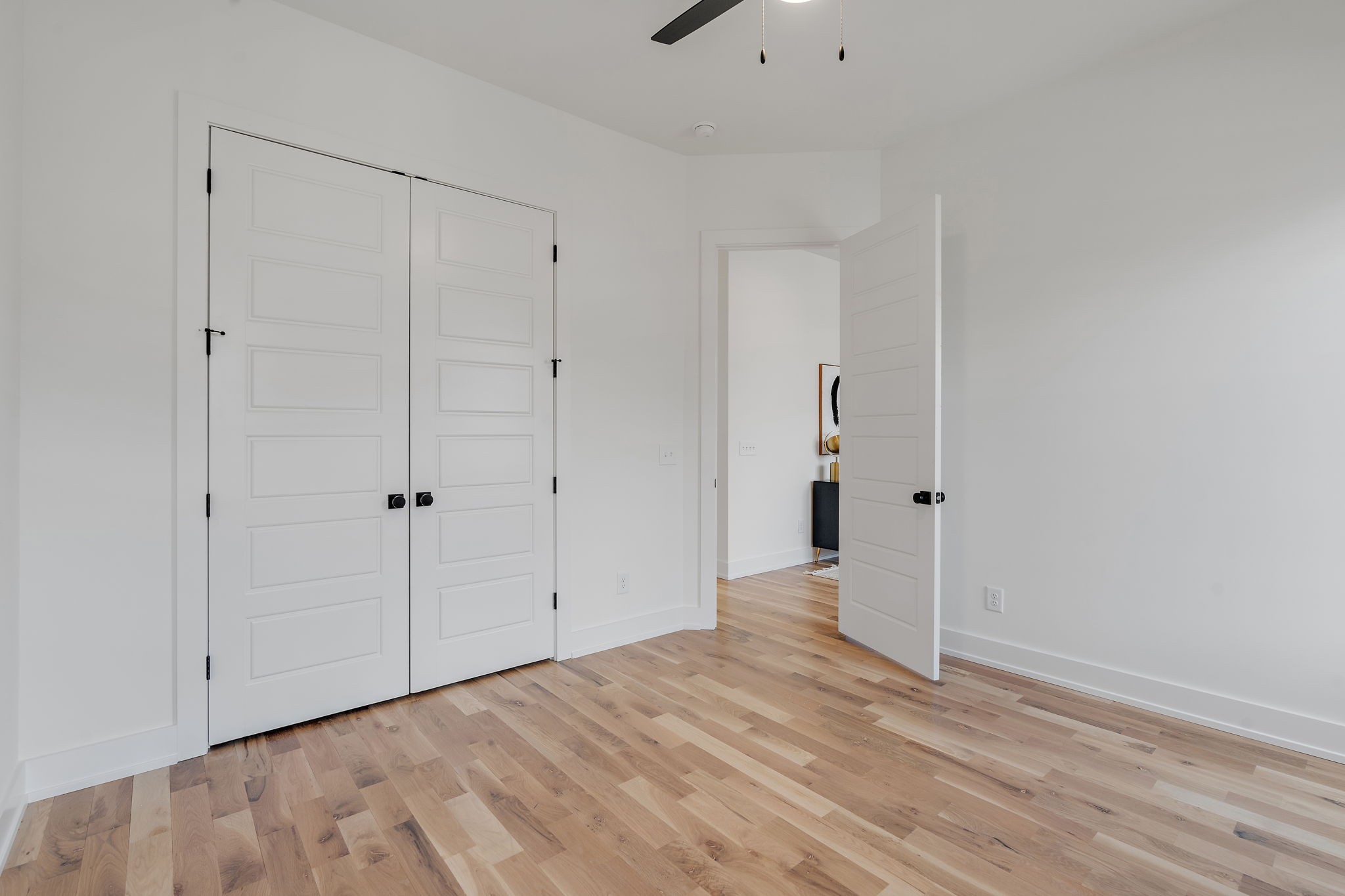 1105B Summit Ave