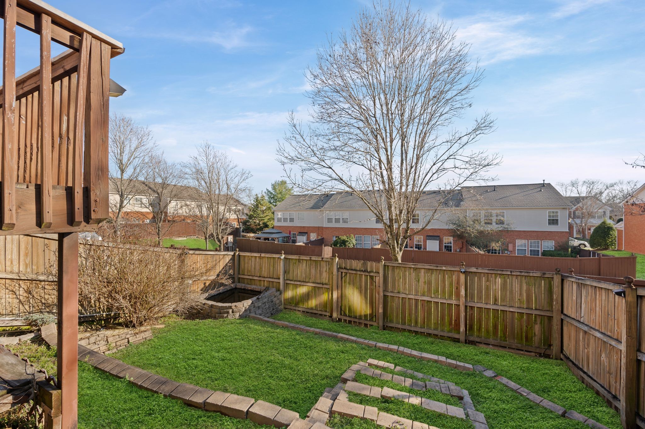 425 Old Towne Dr