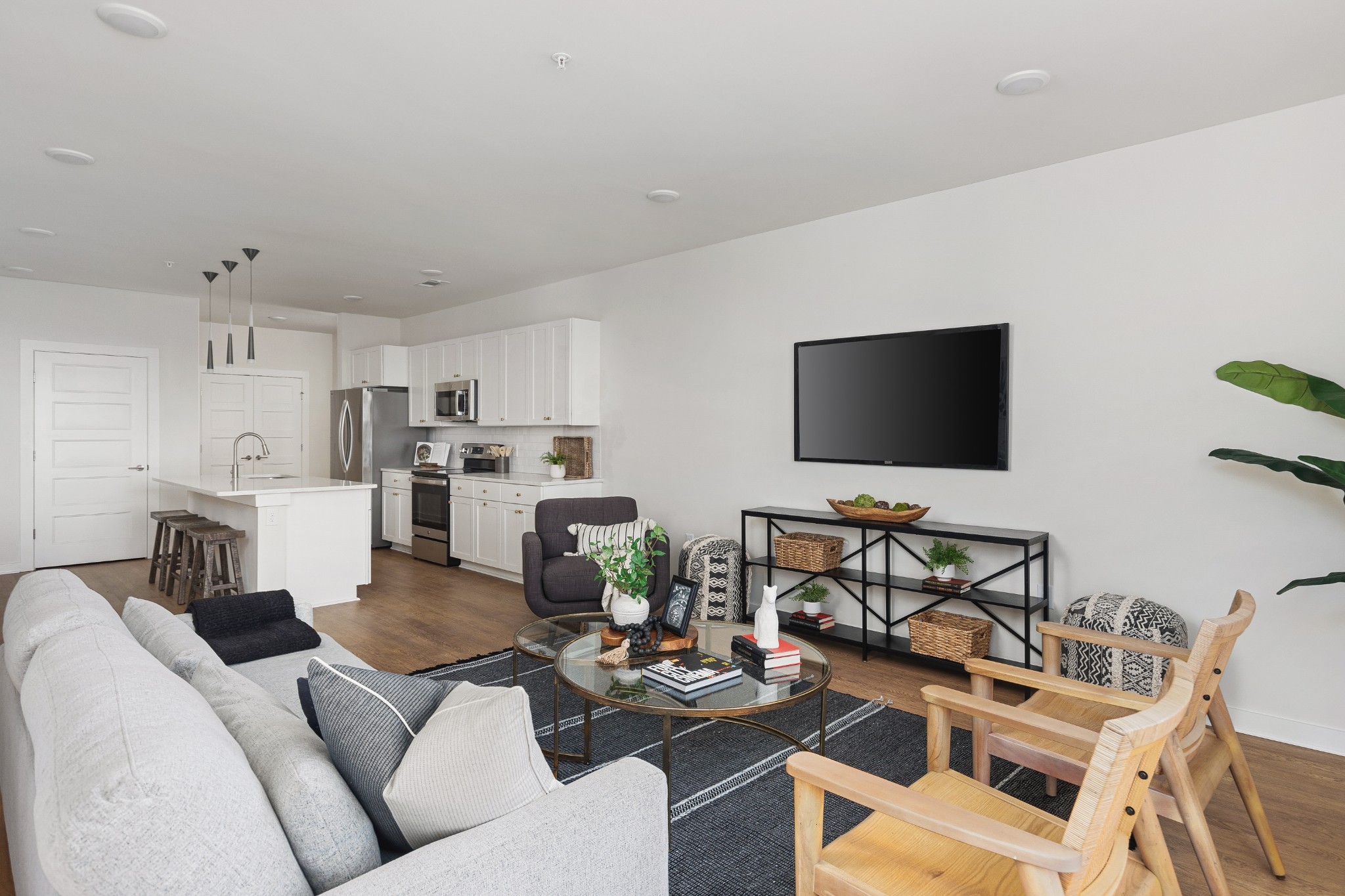 2900 Edwin Way Unit: 201