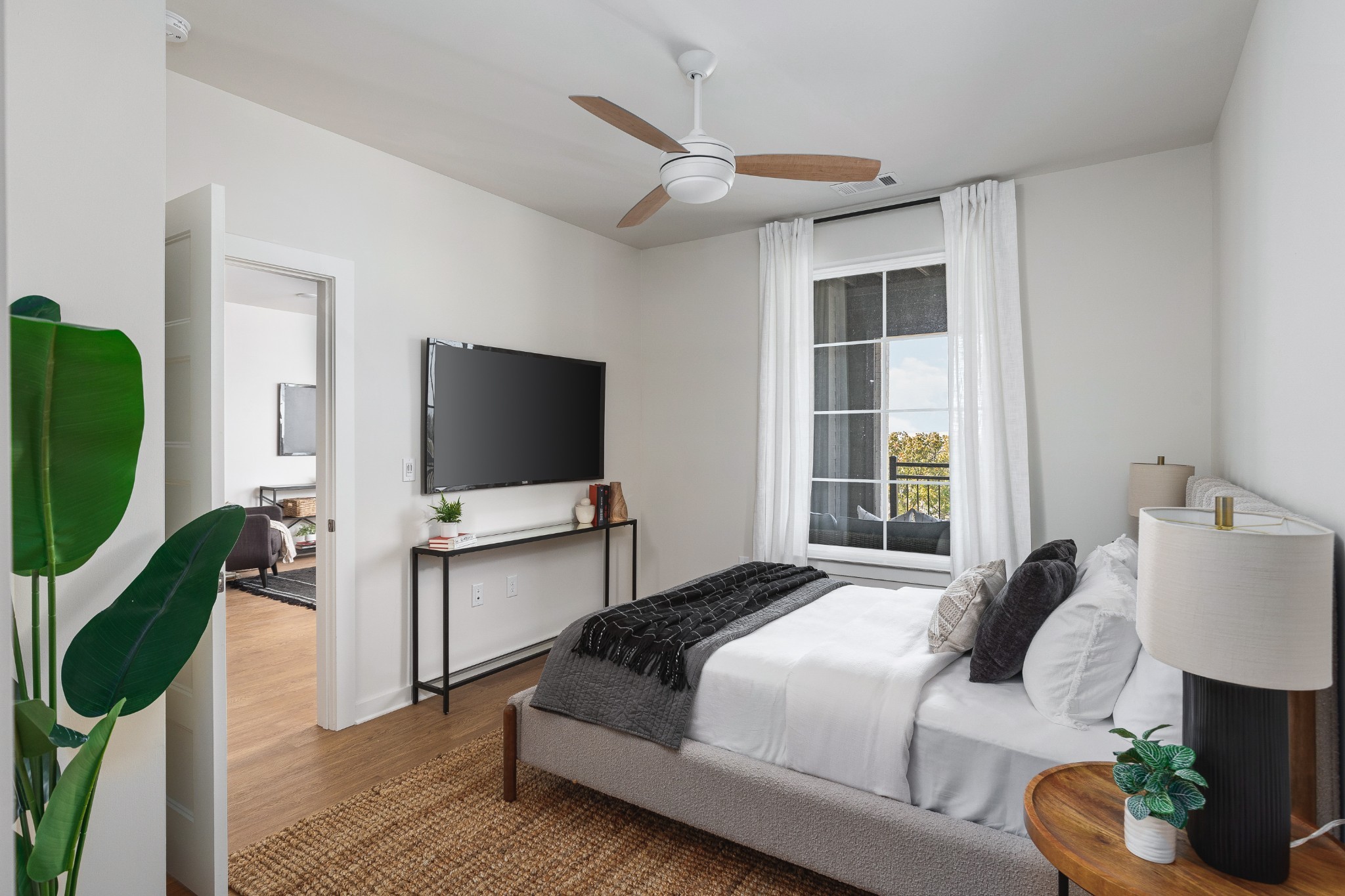 2900 Edwin Way Unit: 201