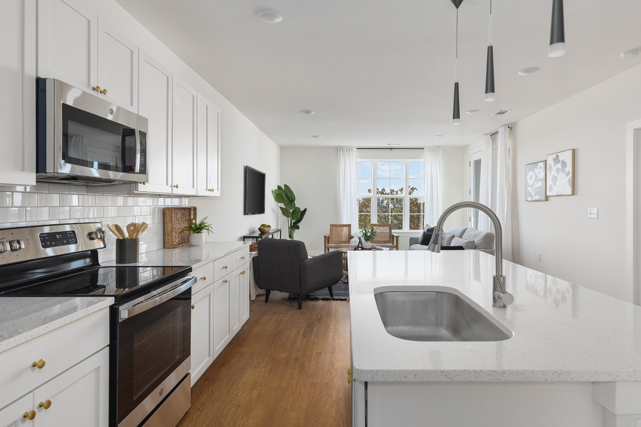 2900 Edwin Way Unit: 201