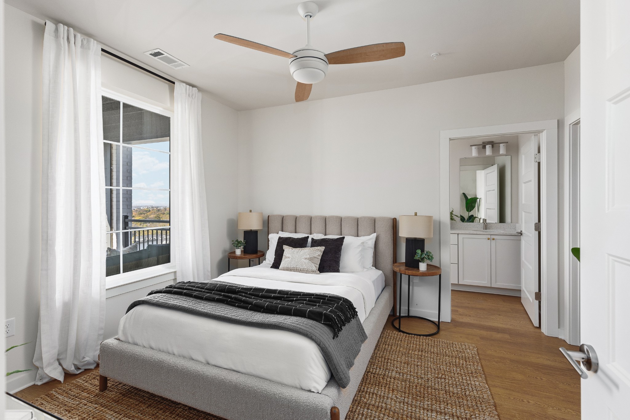 2900 Edwin Way Unit: 201