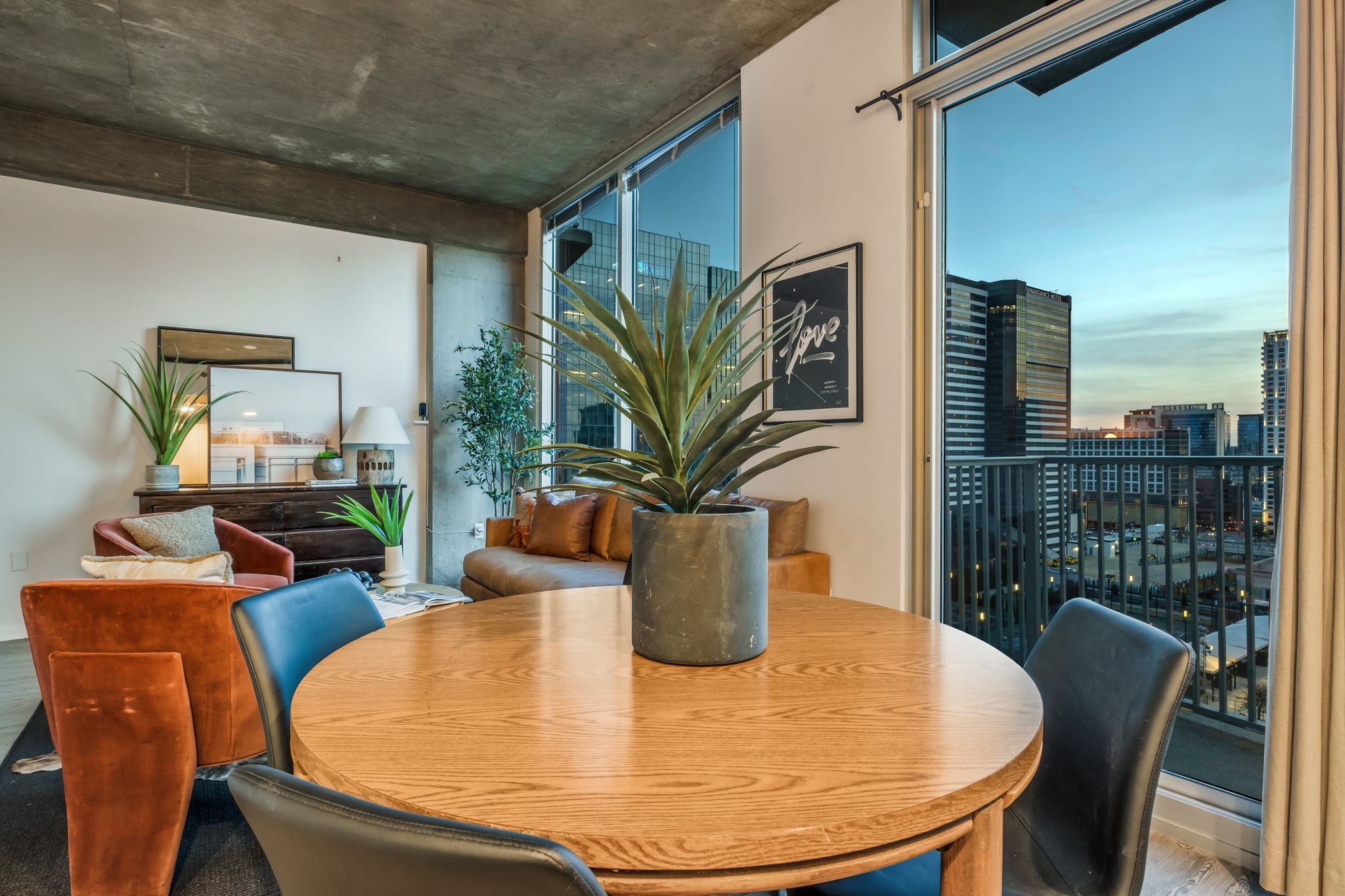 415 Church Street Unit: 1410