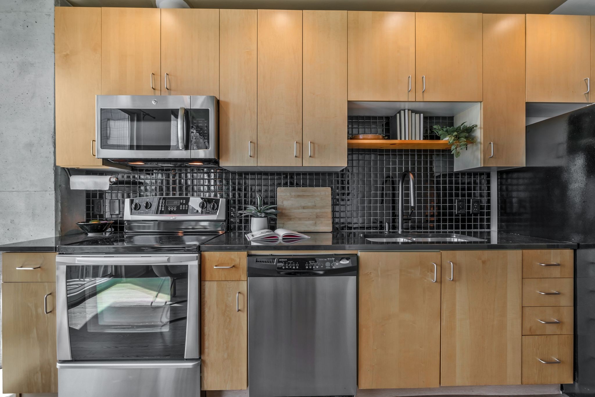 415 Church Street Unit: 1410