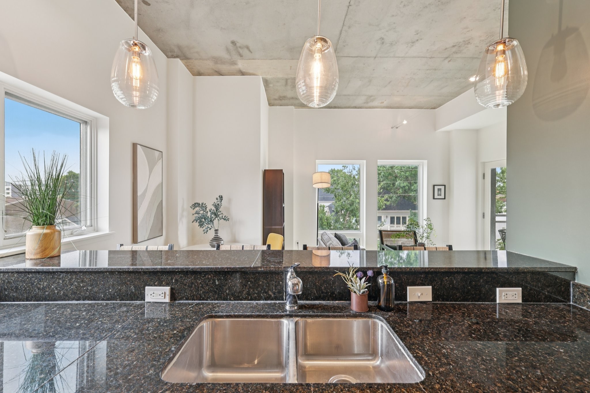 1101 18th Ave, S Unit: 401