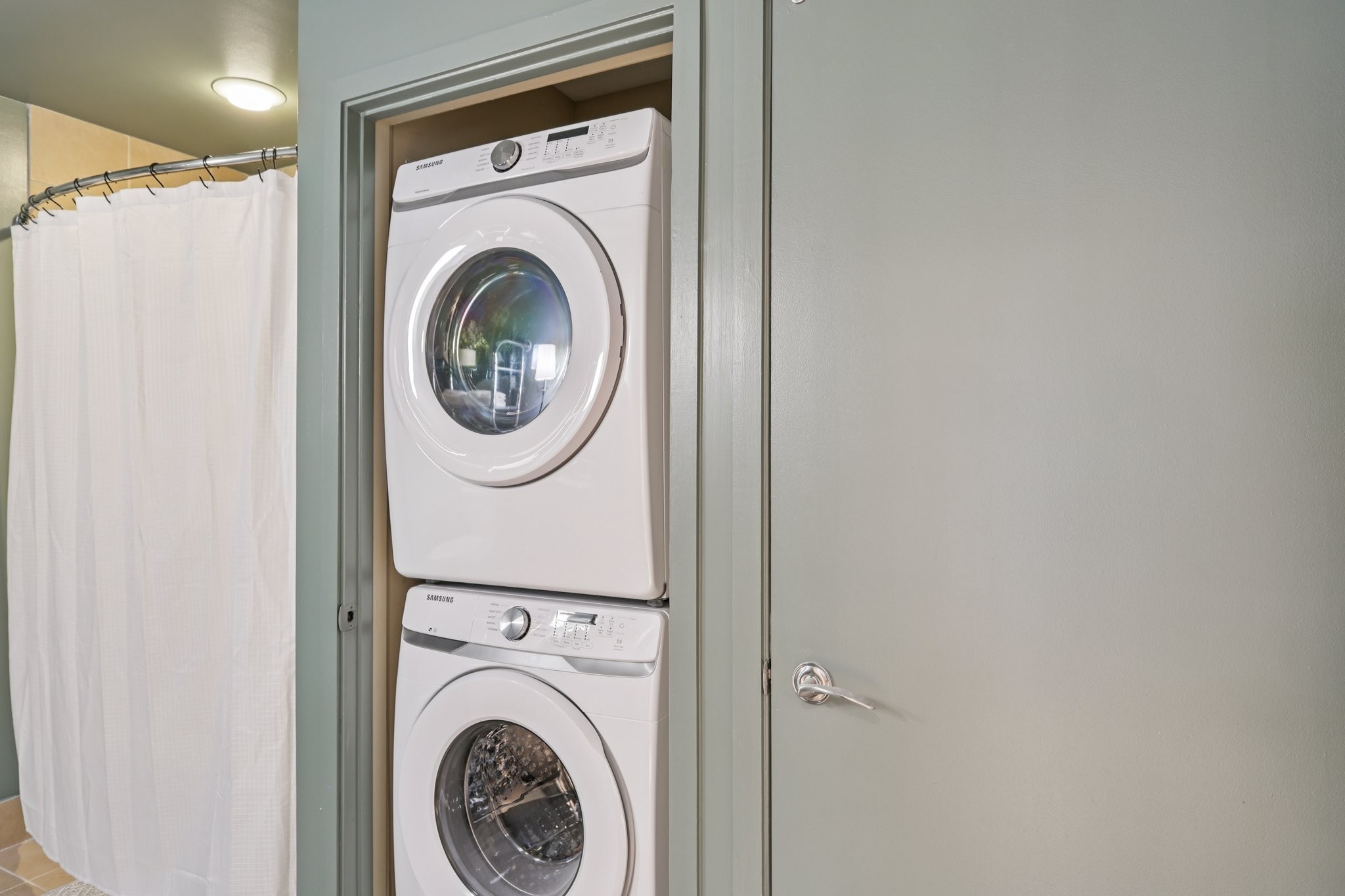 1101 18th Ave, S Unit: 401