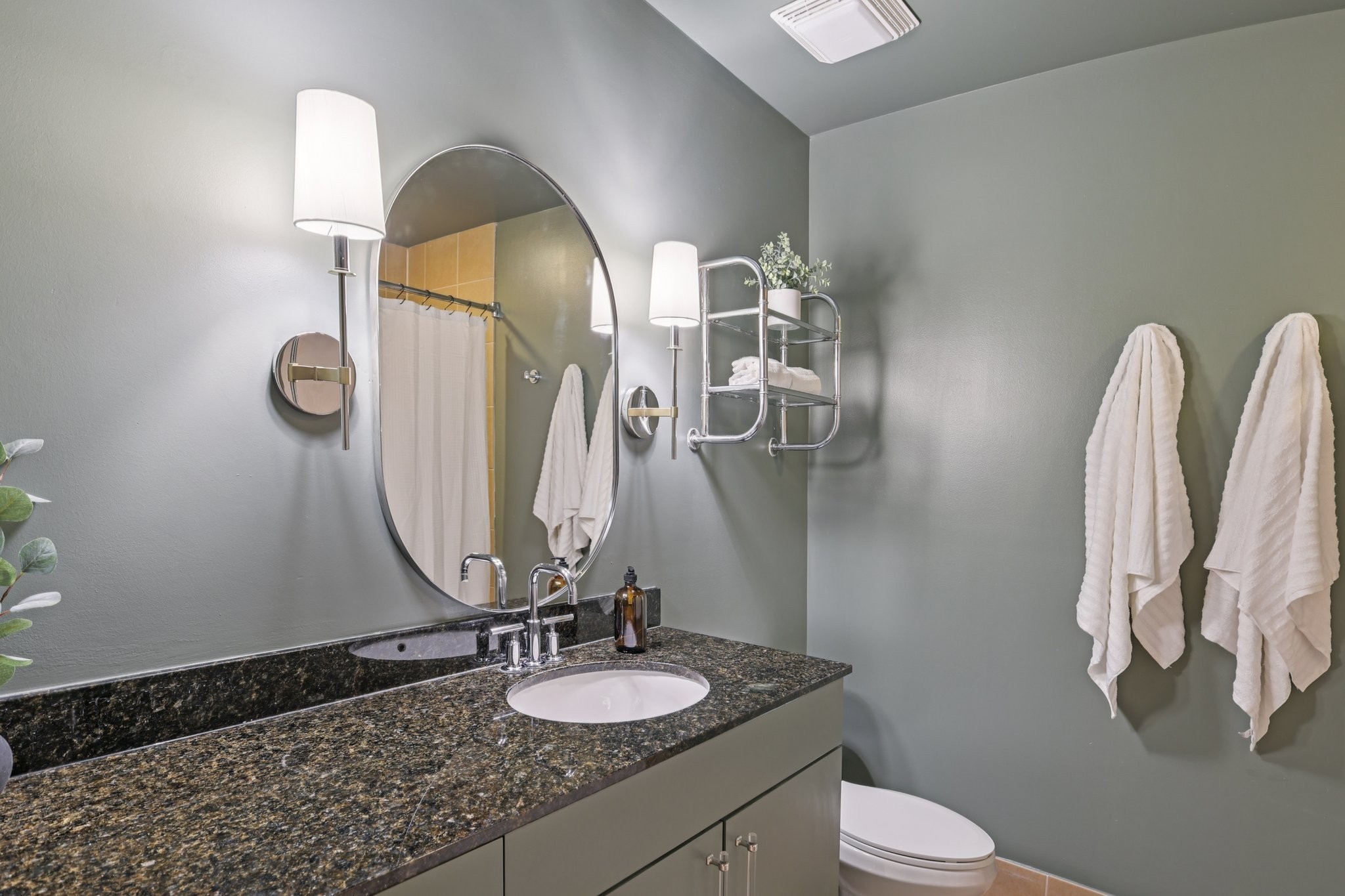 1101 18th Ave, S Unit: 401