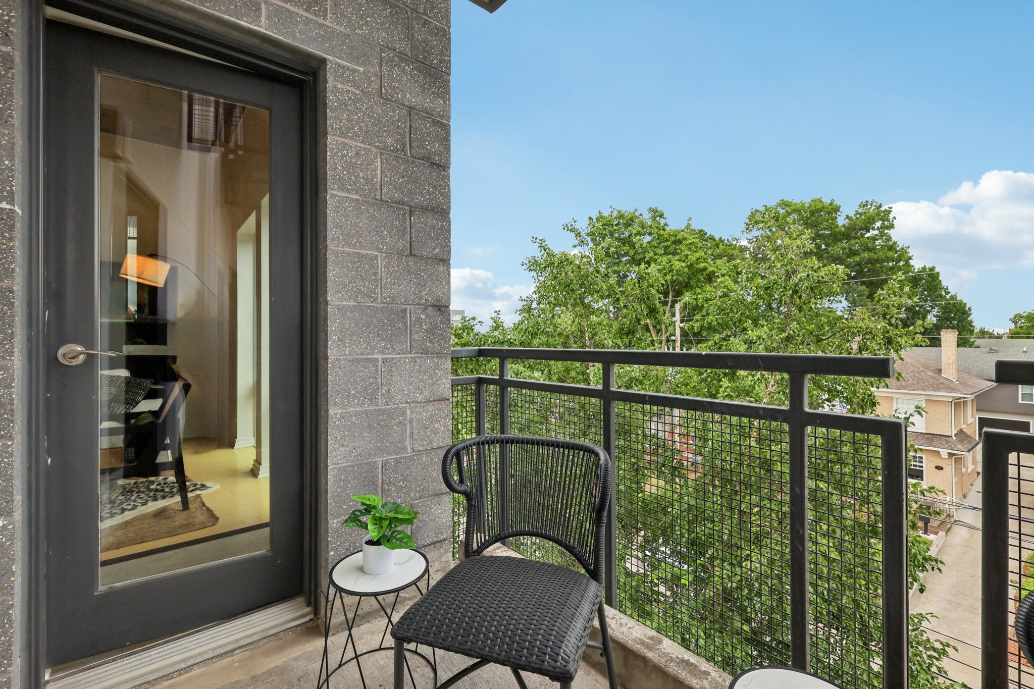 1101 18th Ave, S Unit: 401