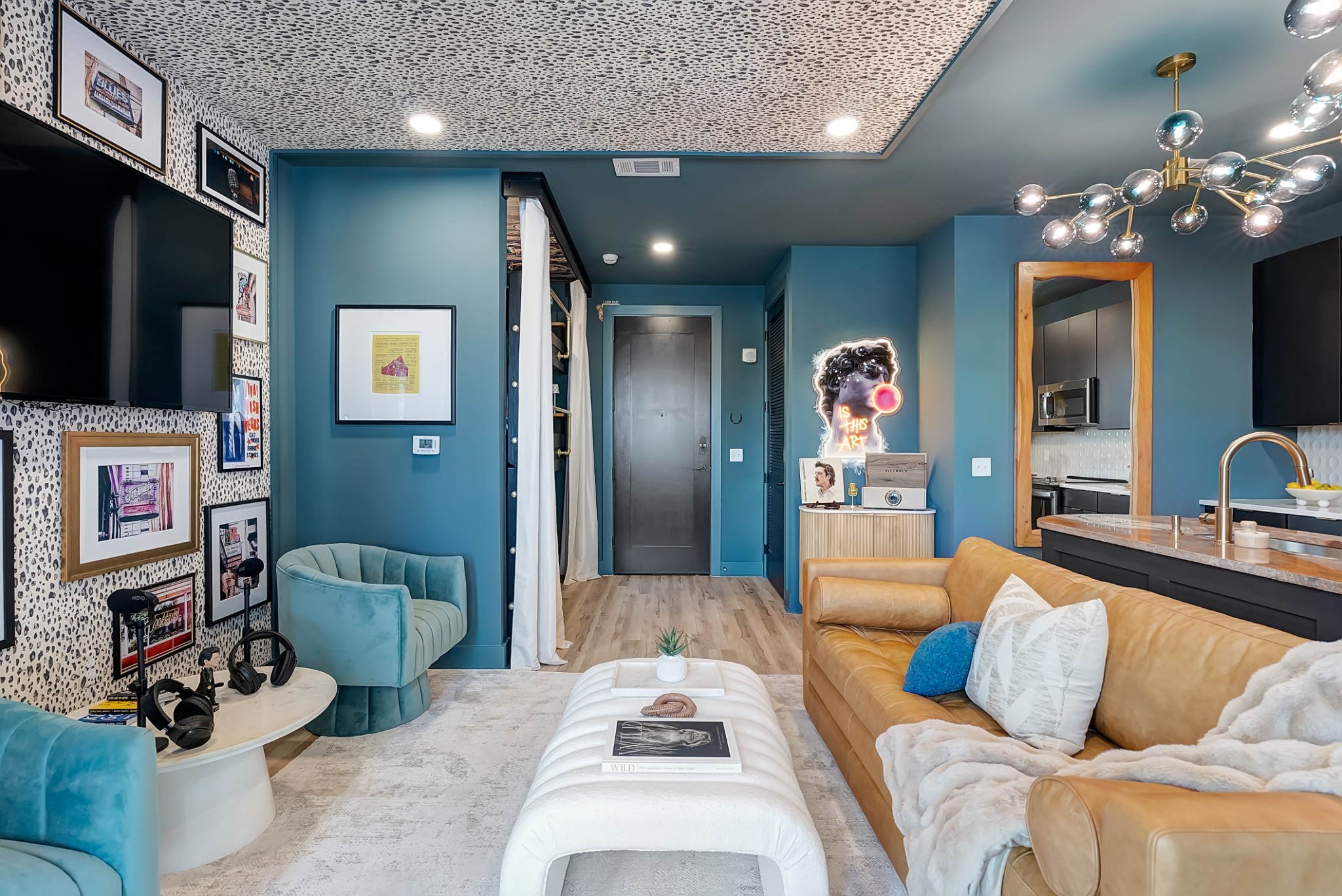 245 Hermitage Ave Unit: 202