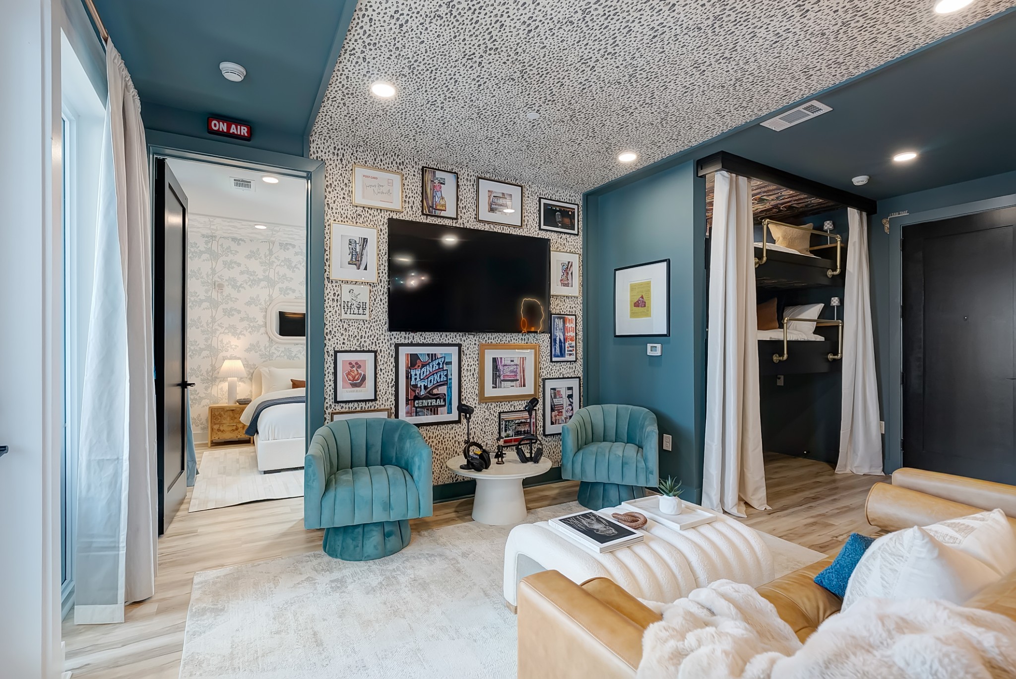 245 Hermitage Ave Unit: 202