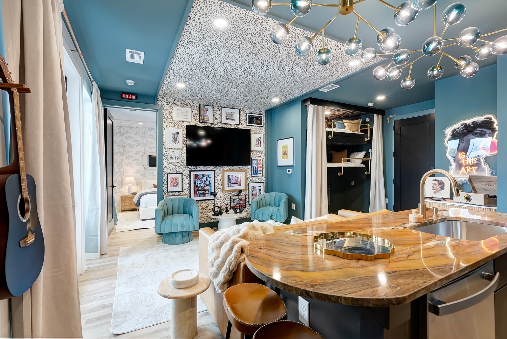 245 Hermitage Ave Unit: 202