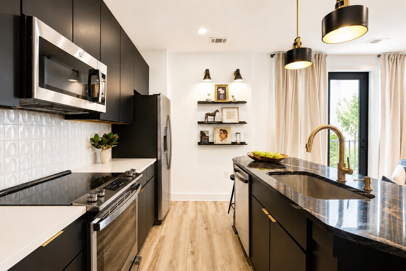 245 Hermitage Ave Unit: 402