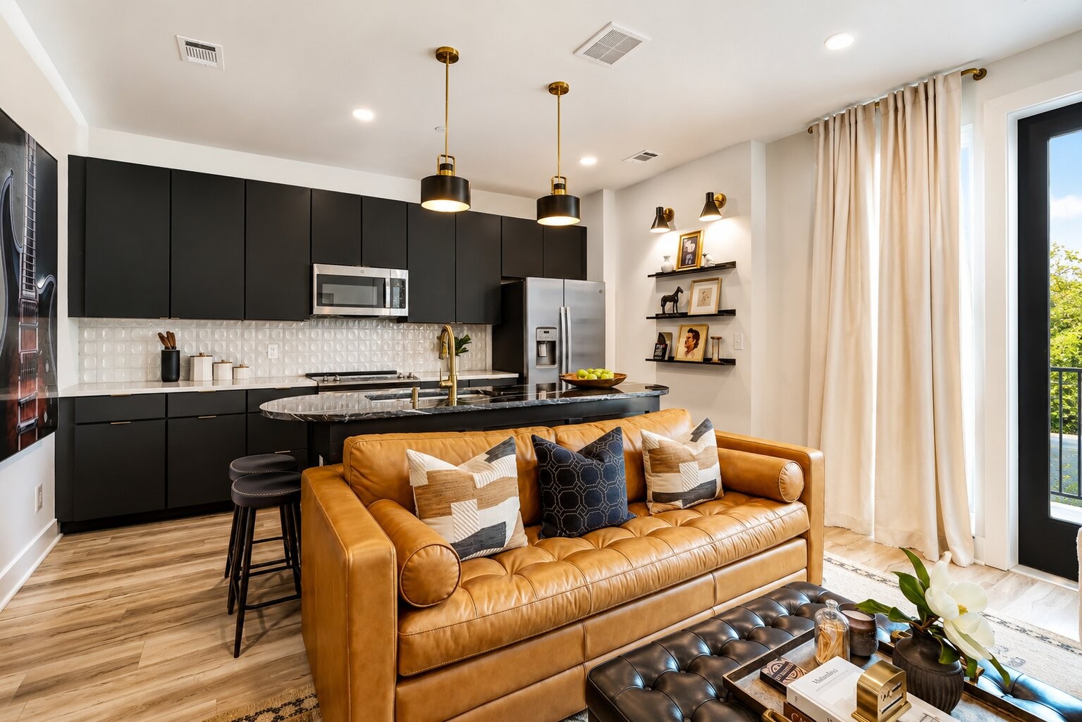 245 Hermitage Ave Unit: 402